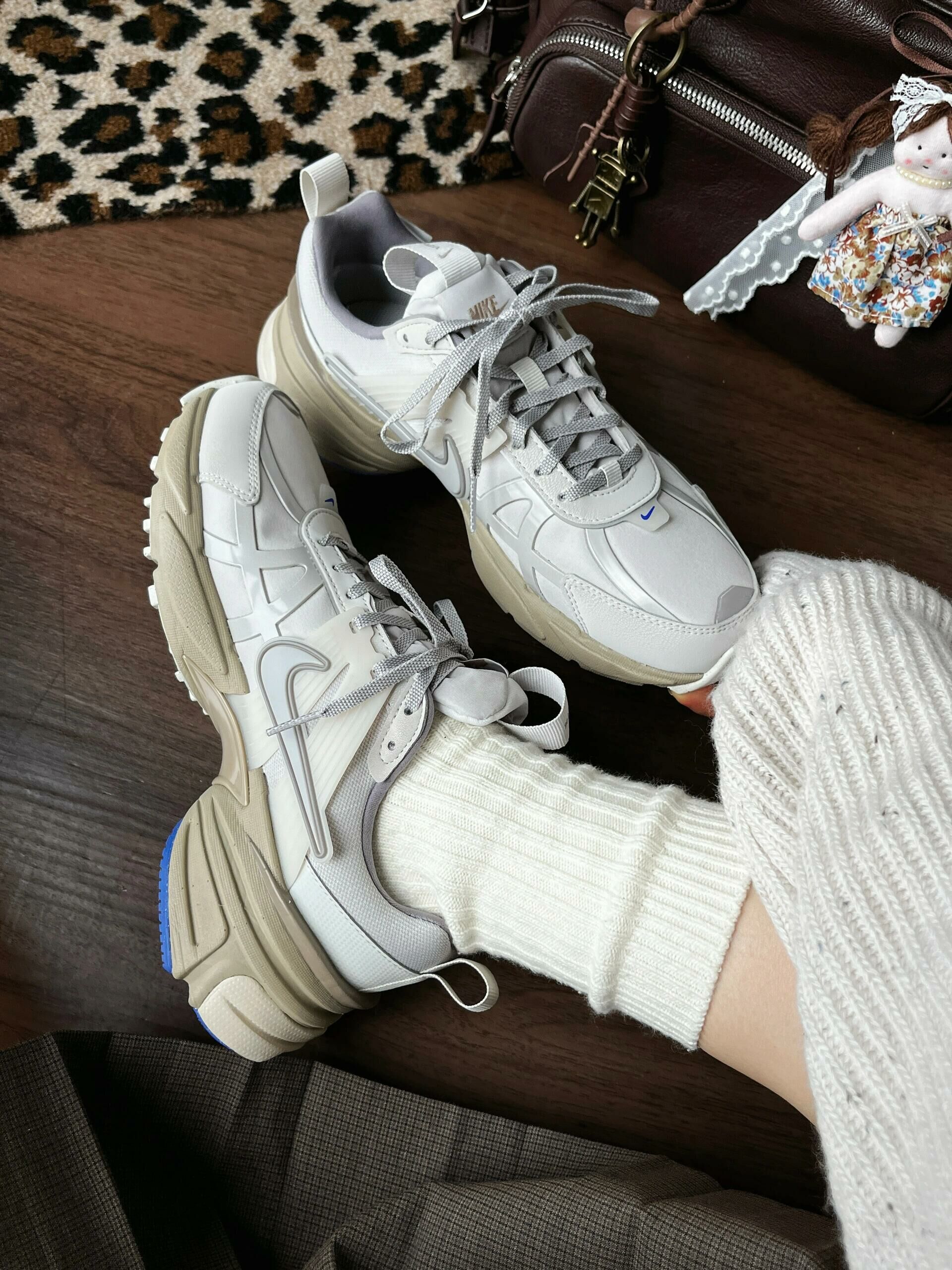 Nike V2K Run GTX 燕麥灰 灰白色 復古 慢跑鞋 老爹鞋 防水 GORE-TEX 女款 FZ2622-002/預購