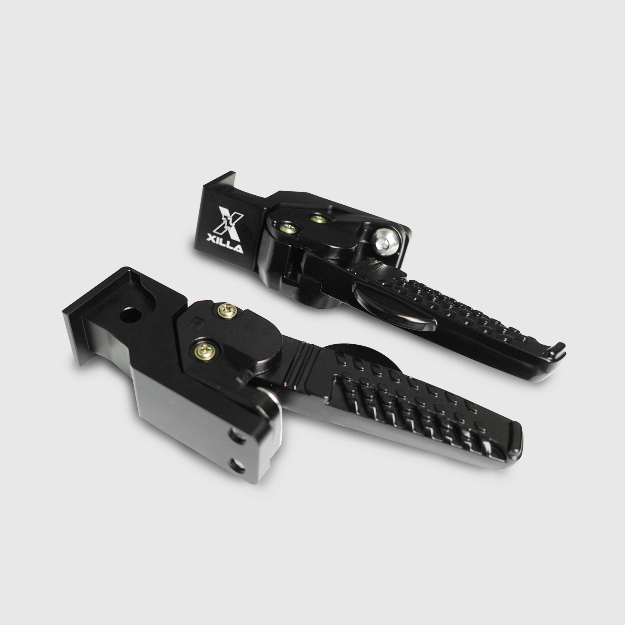 YAMANA XMAX 300｜鋁合金踏板後移座+飛炫踏板