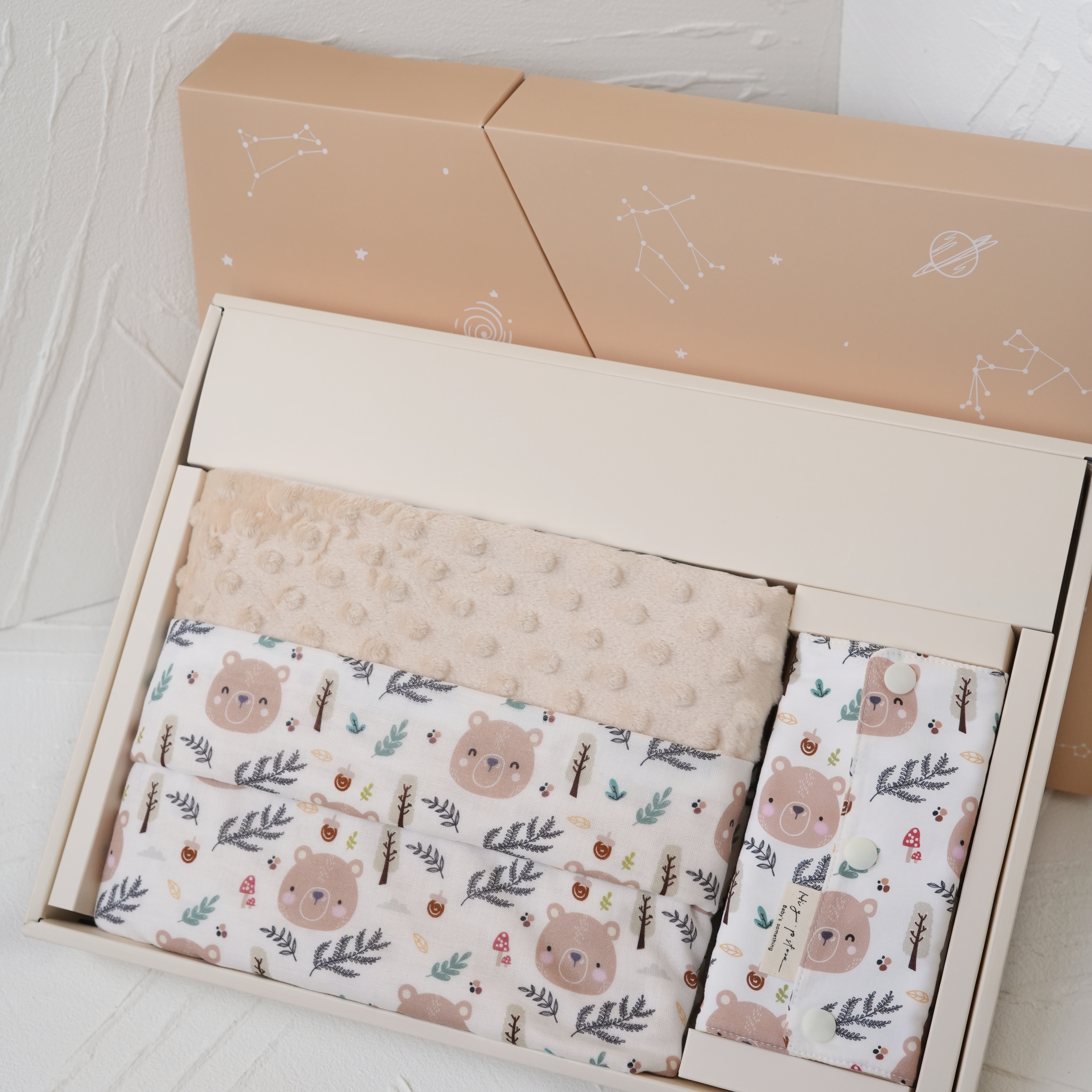 Hi Y.P store-彌月禮盒收涎推薦組-獨家設計-森林棕熊