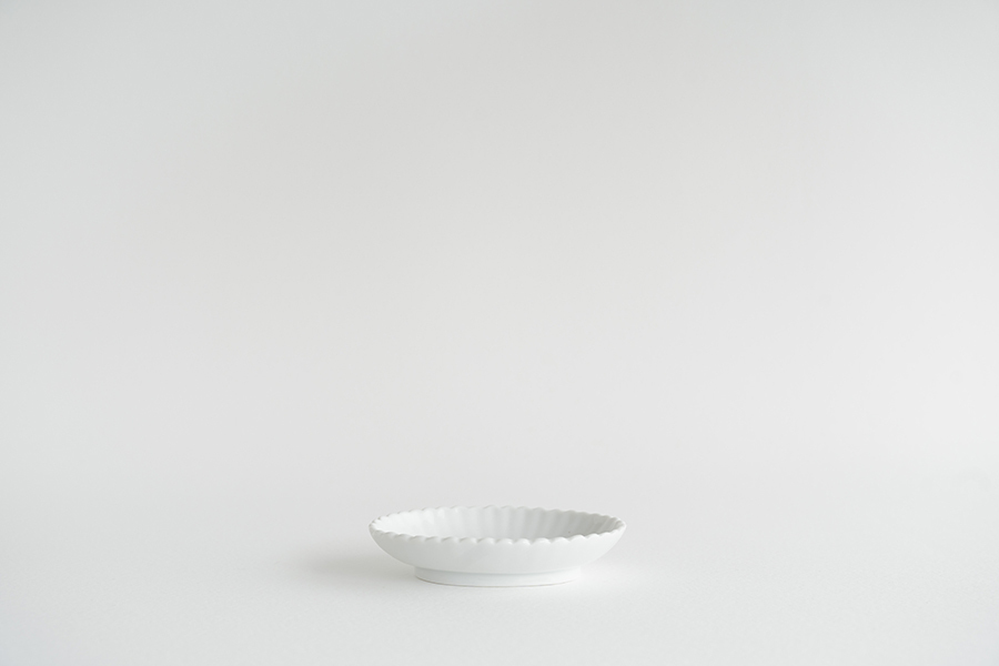 村上雄一-白磁輪花橢圓小皿