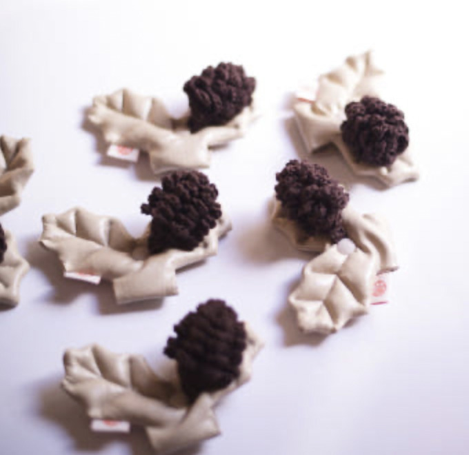 Hikoinu -  松果葉