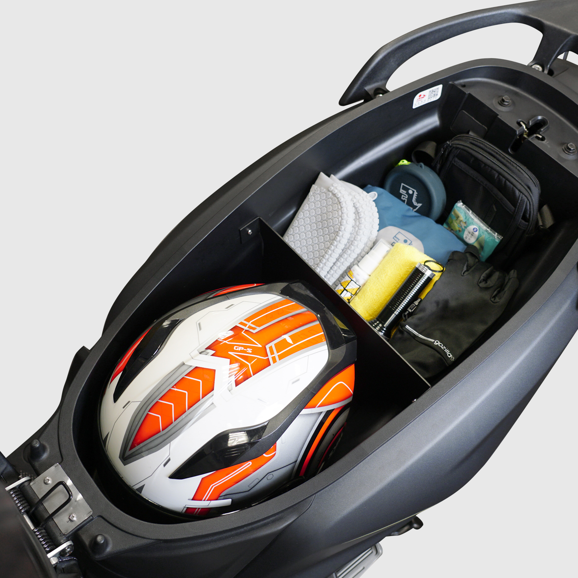 SYM 全新迪爵 DUKE 125｜鋁合金車廂分隔擋板