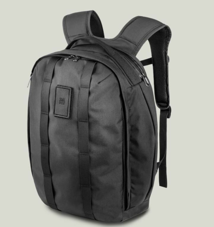 【沃坦】EasyPack 後背包 15L 卡其/黑 (有行李插桿套 可掛行李箱)