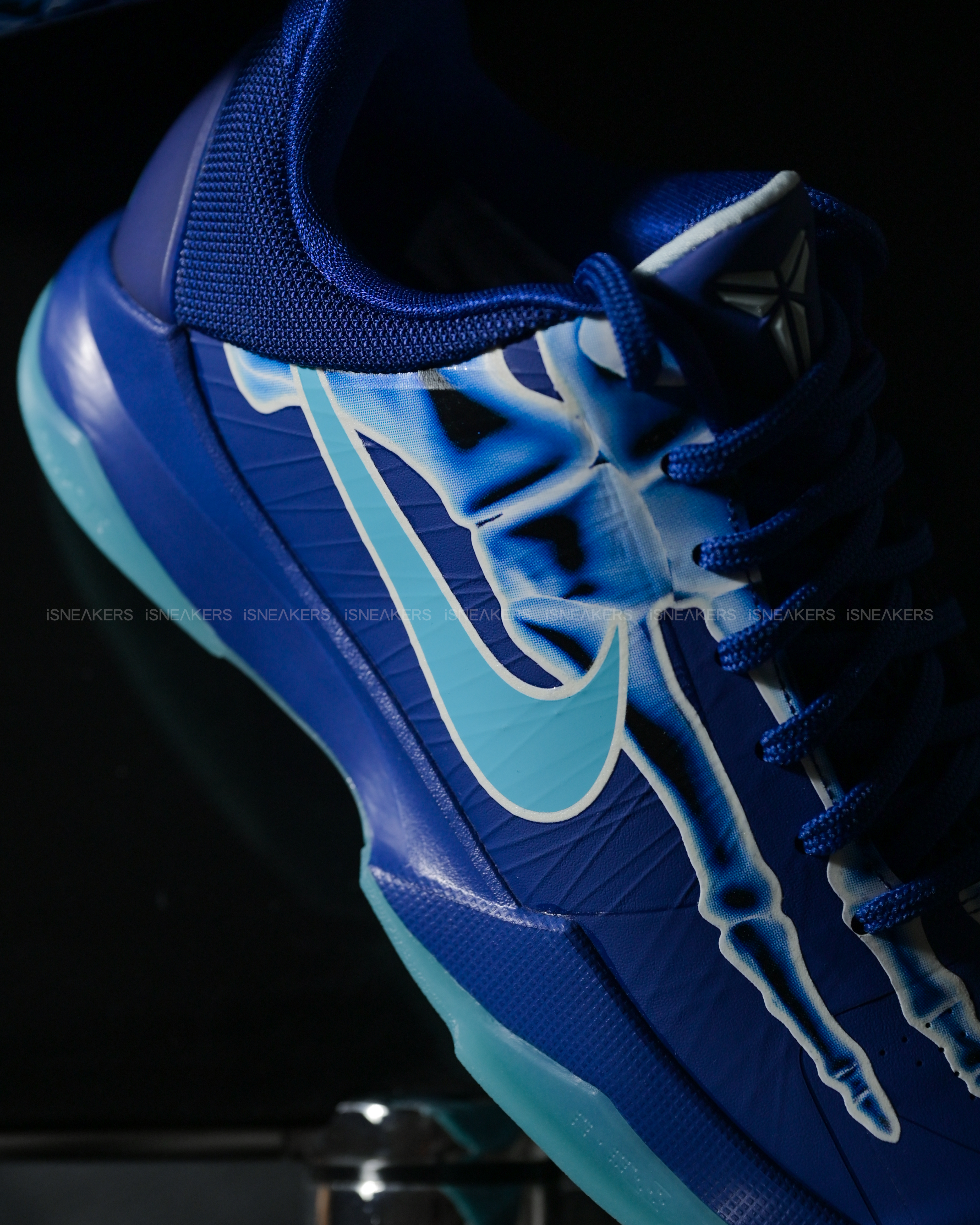 iSNEAKERS｜Nike Kobe 5 Protro "X-Ray" 夜光萬聖節 黑曼巴大童 HM9522-400