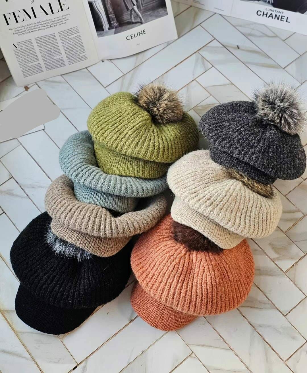 BN3228 大毛毛球針織款鴨嘴帽