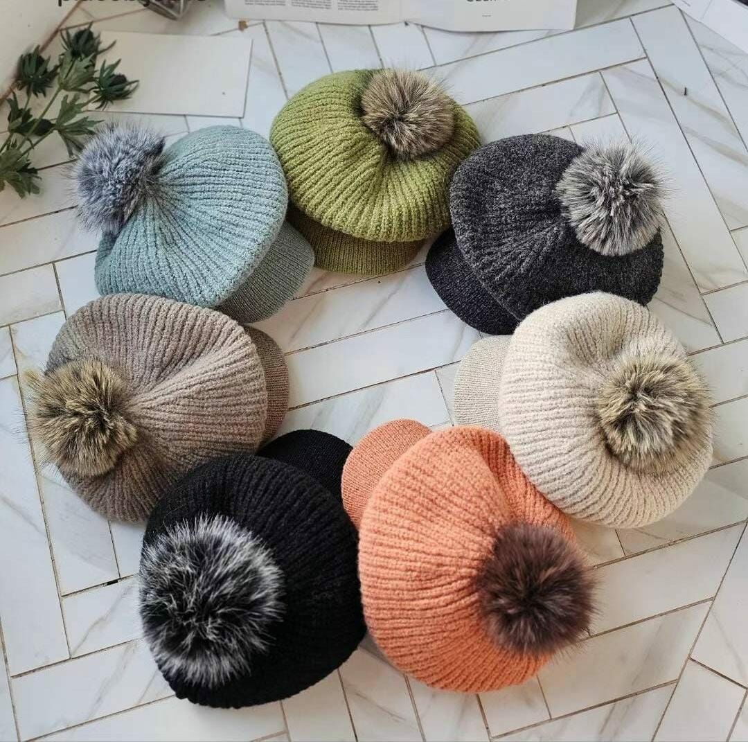 BN3228 大毛毛球針織款鴨嘴帽