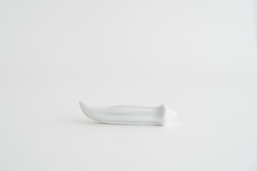 村上雄一-白磁秋葵筷架