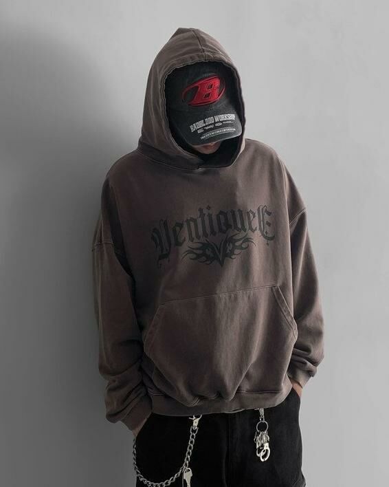 洗水英文字圖案連帽衛衣 VENTIQUE-017T