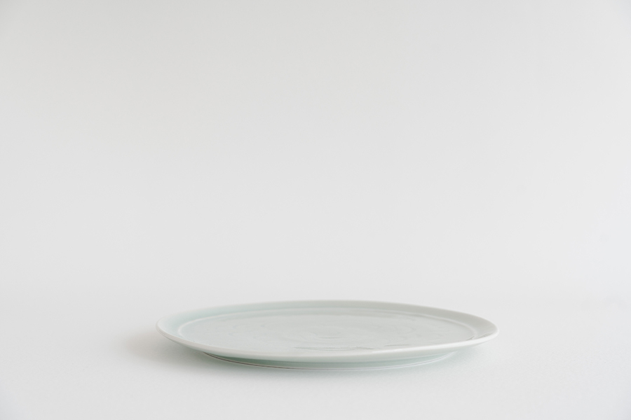 村上雄一-青磁宋唐草皿 25cm