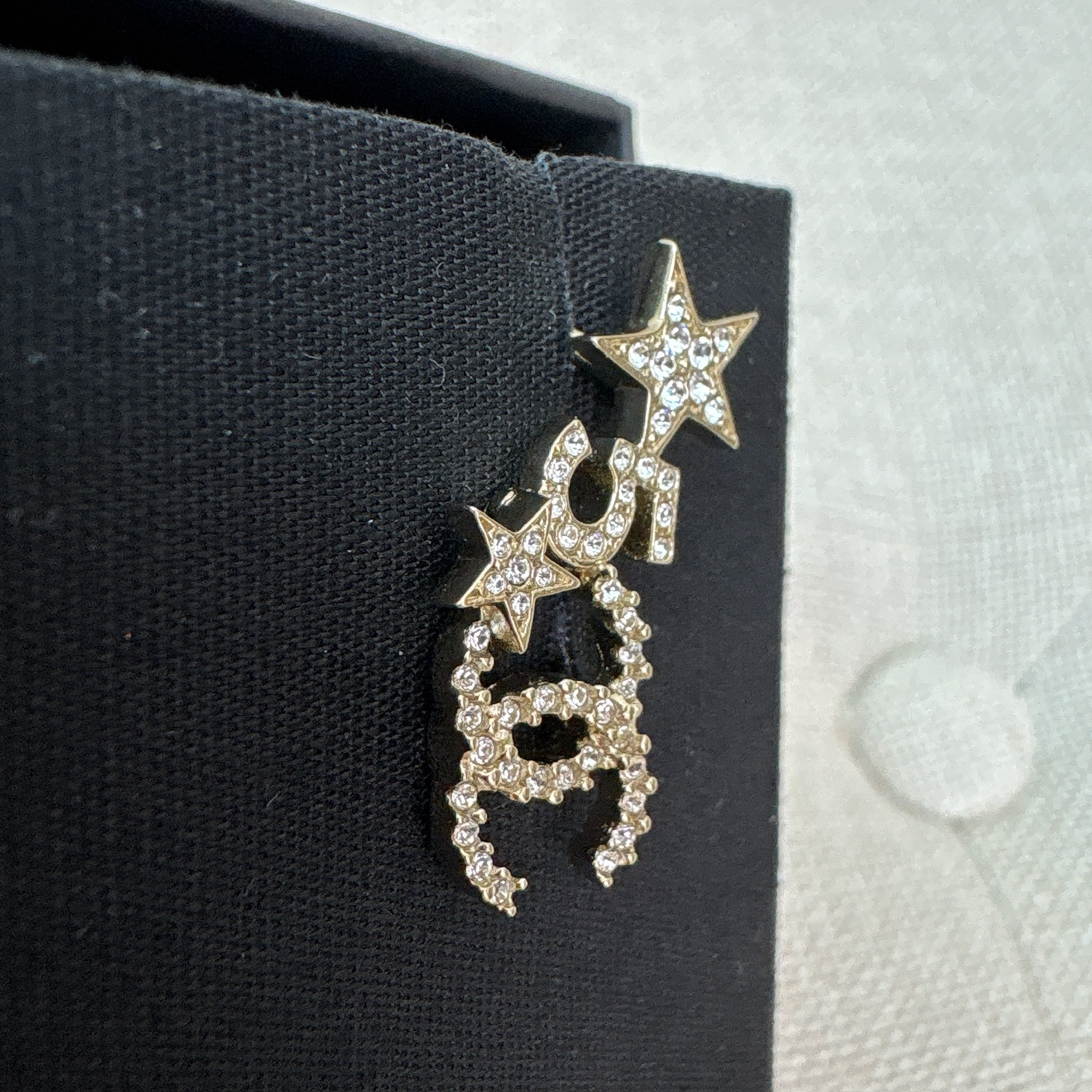 Chanel CC Coco No.5 Earrings - Ghw