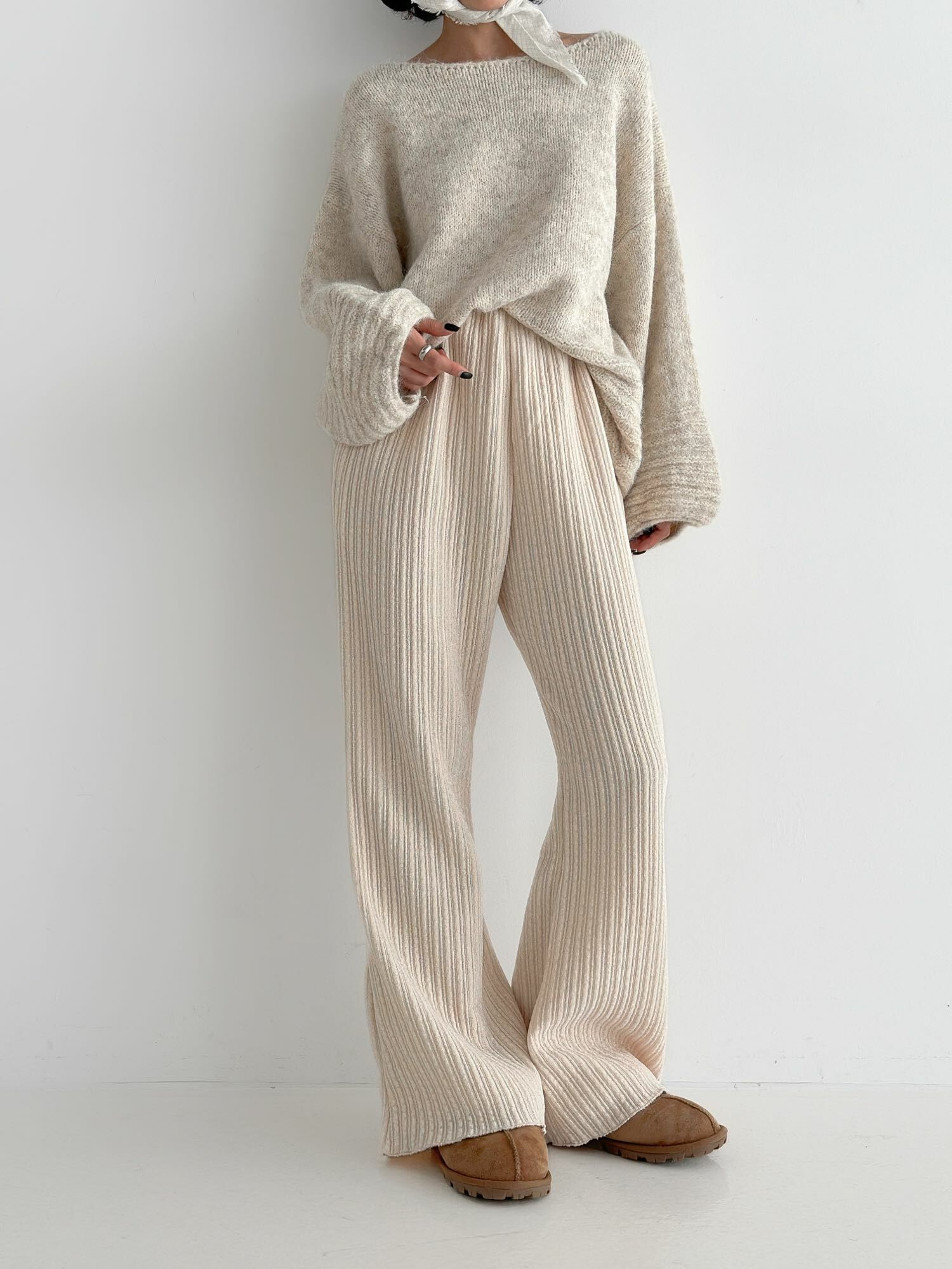 11.20 喇叭腳絨褲