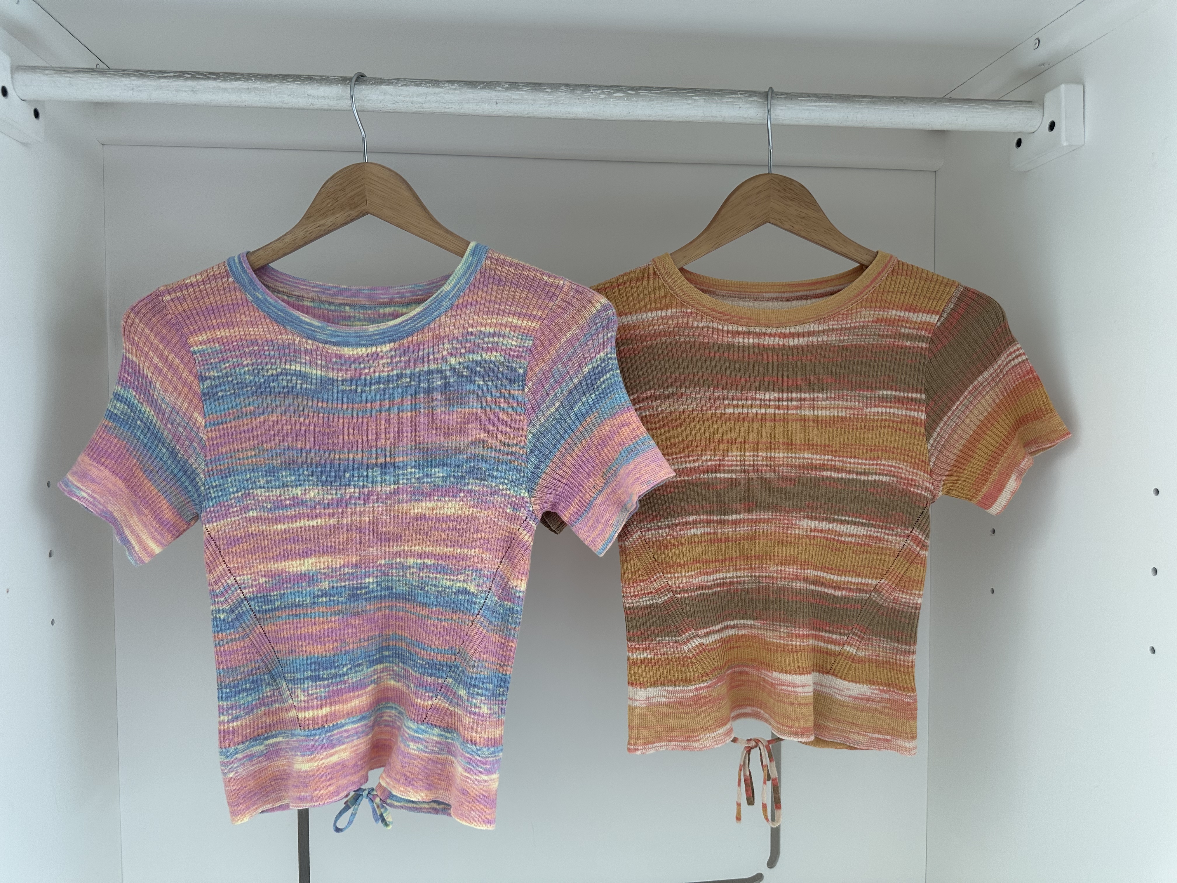 SHORT SLEEVE KNIT BLOUSE