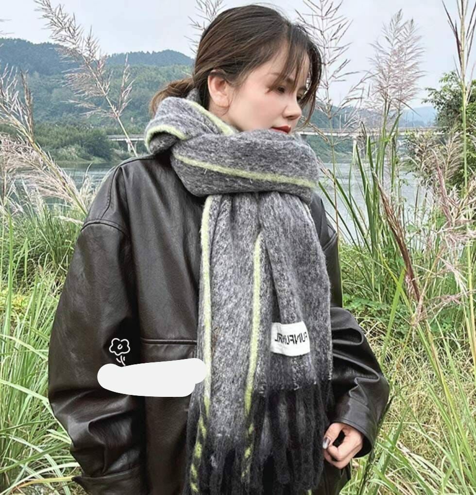 BN3244 尾部拼色羊毛大圍巾