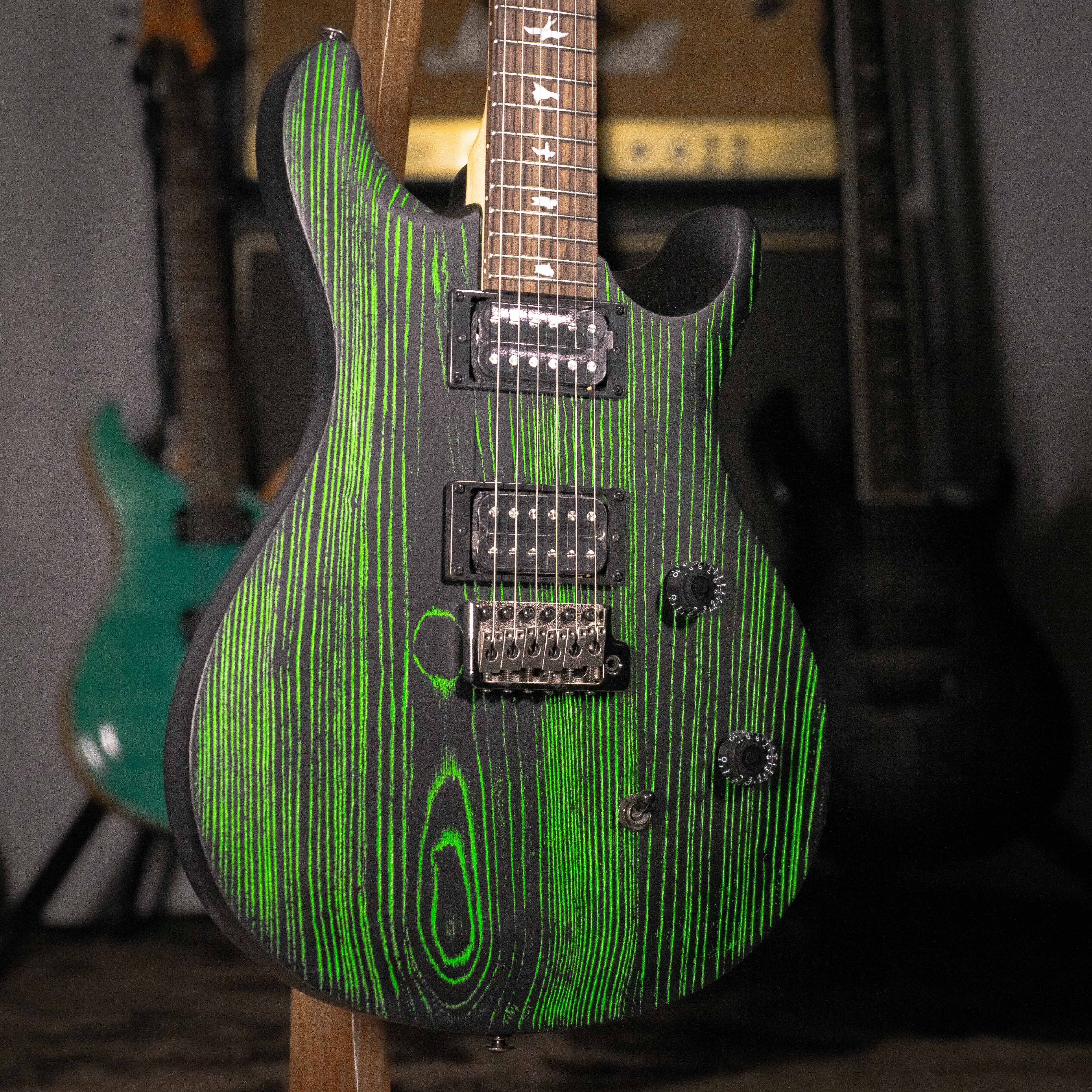 限定款 PRS SE SWAMP ASH CE 24 "SANDBLASTED" Green 電吉他