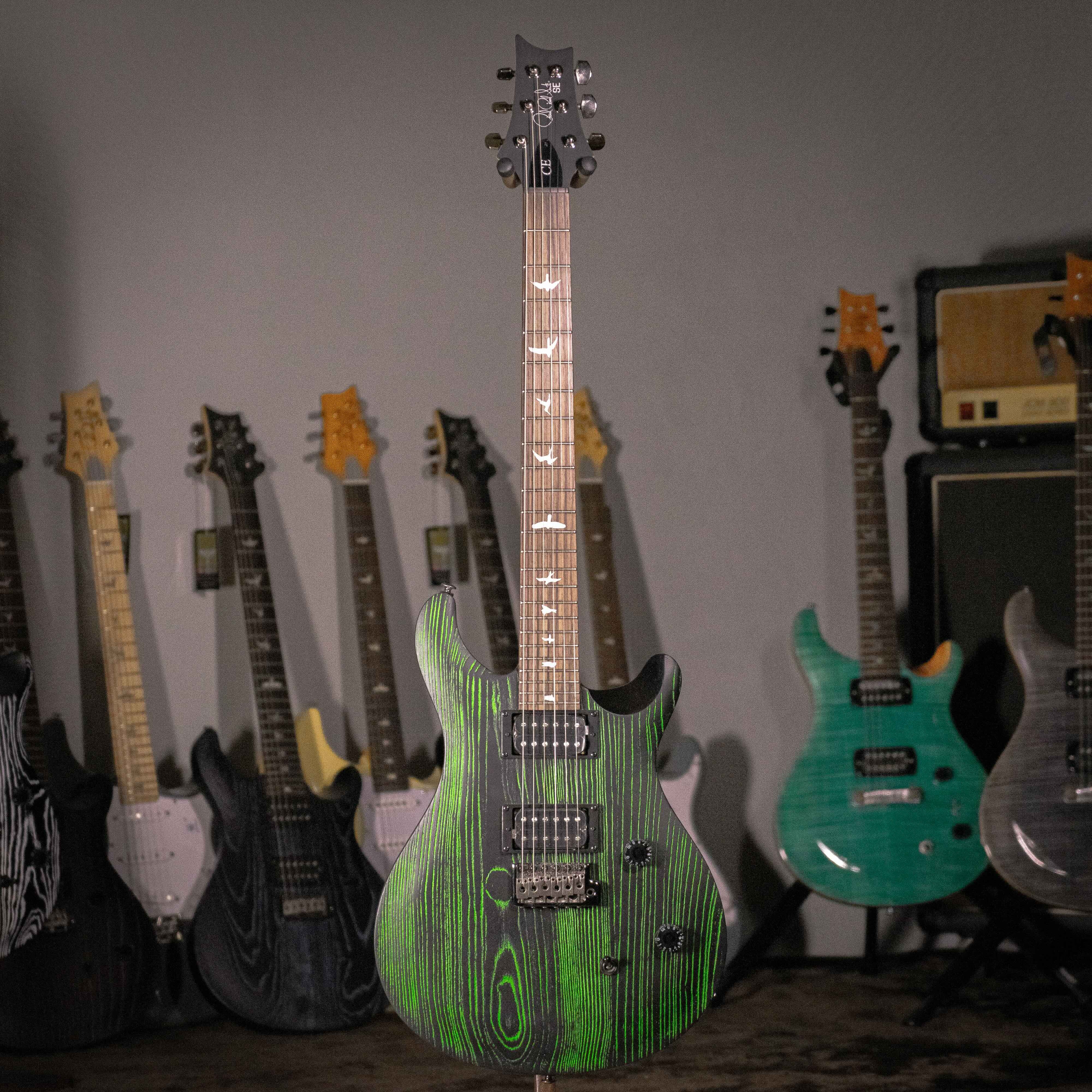 限定款 PRS SE SWAMP ASH CE 24 "SANDBLASTED" Green 電吉他