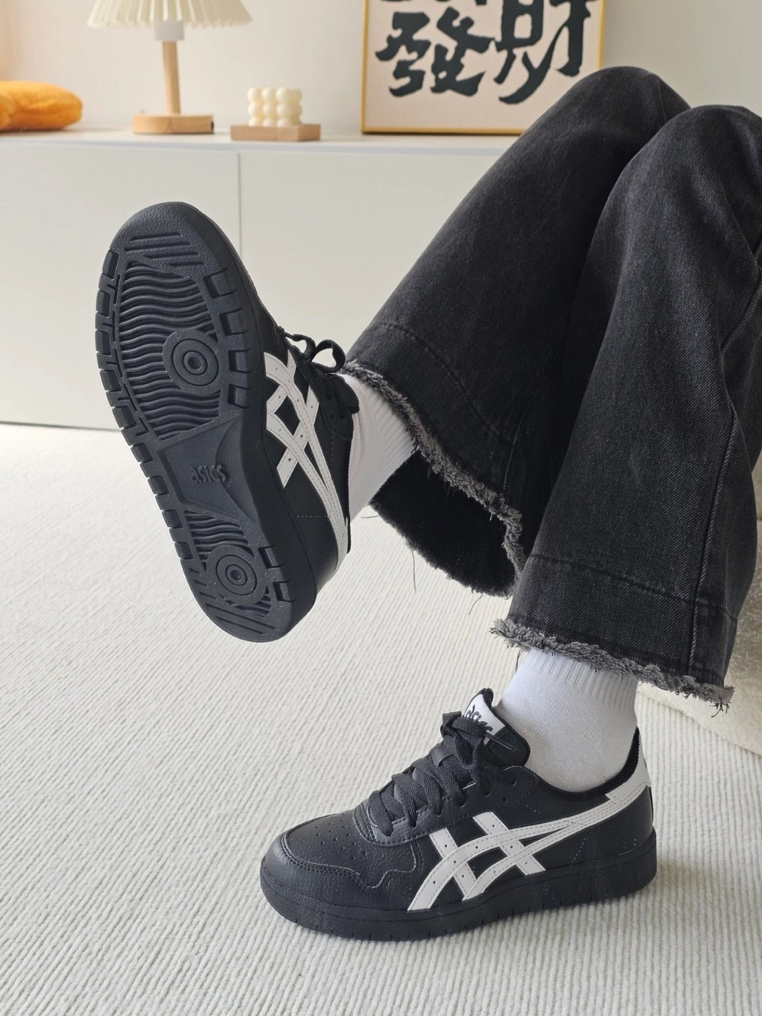 ASICS JAPAN “BLACK/WHITE“ 荔枝皮革 復古黑白