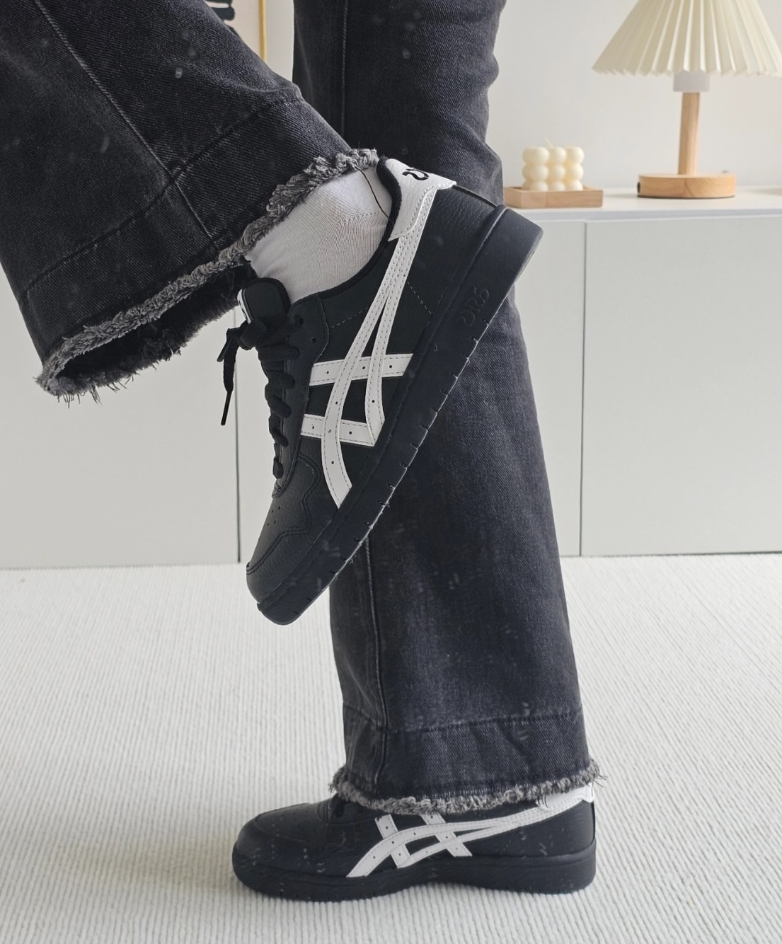 ASICS JAPAN “BLACK/WHITE“ 荔枝皮革 復古黑白