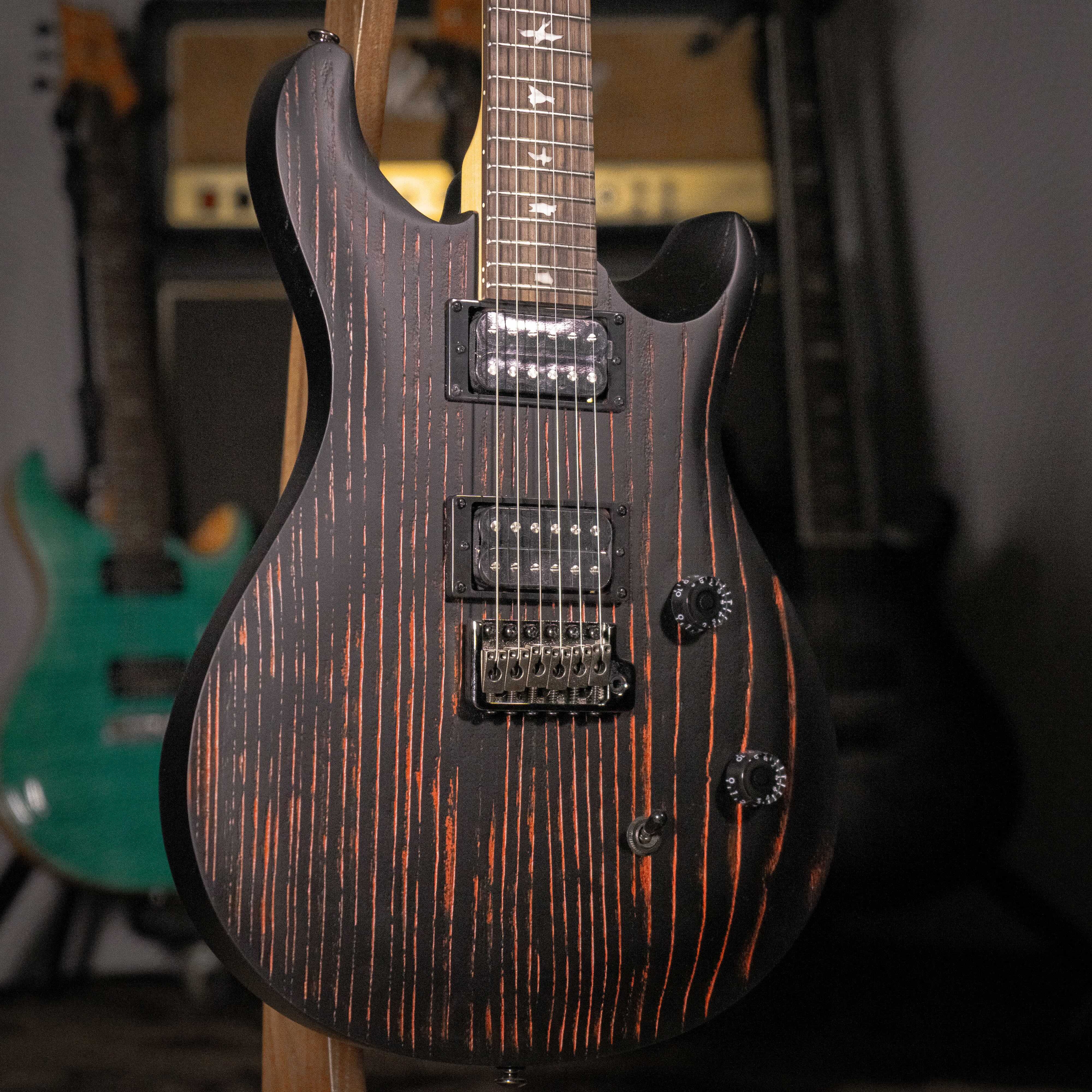 限定款 PRS SE SWAMP ASH CE 24 "SANDBLASTED" Red 電吉他
