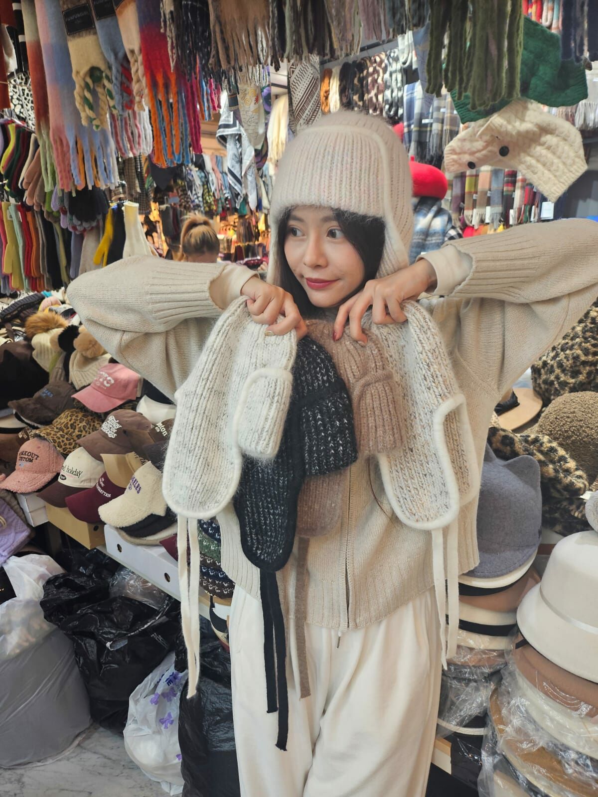 BN3266 反邊雜色冷帽連耳罩