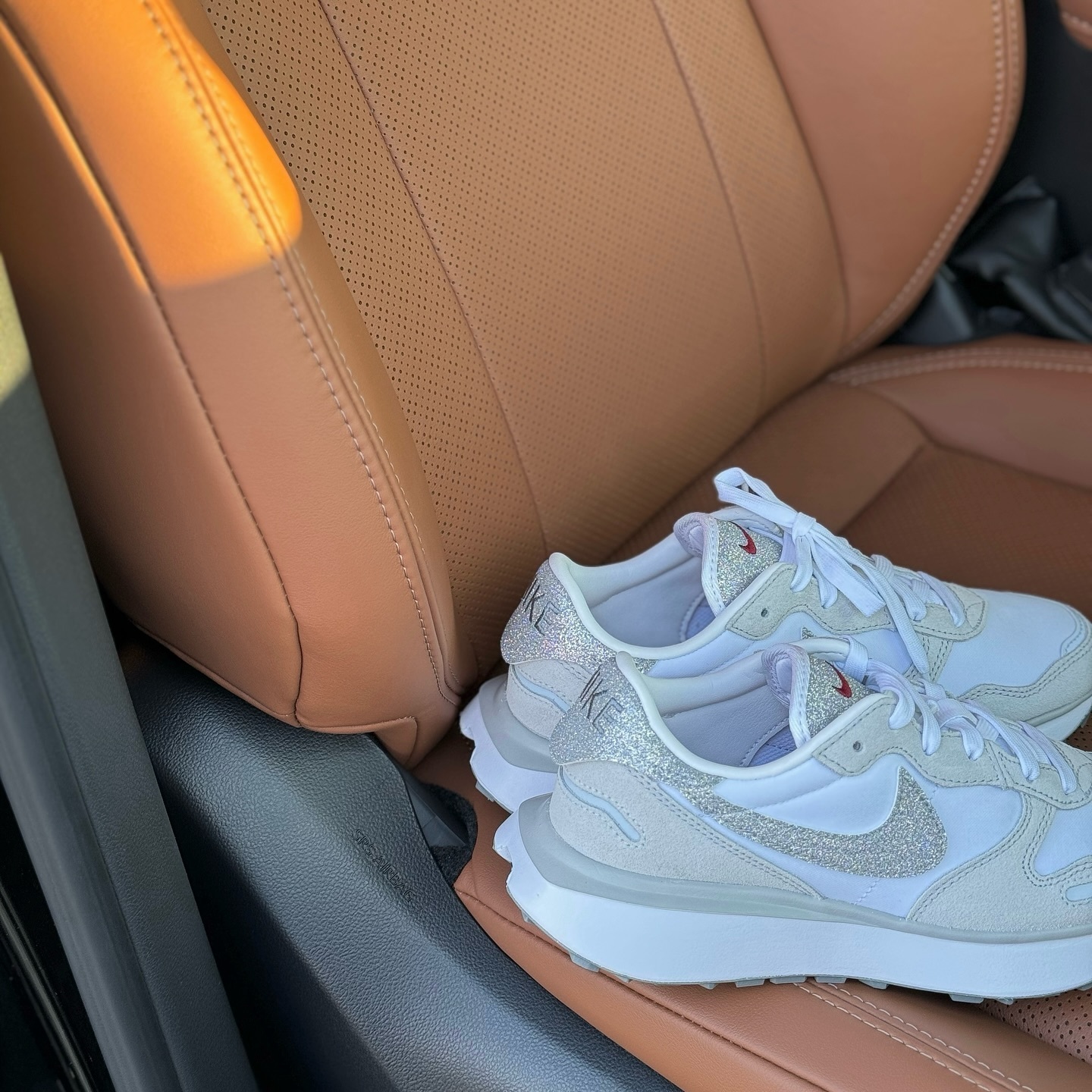 Nike Phoenix Waffle 雪光銀 白銀色 厚底 增高 休閒鞋 HQ3463-191