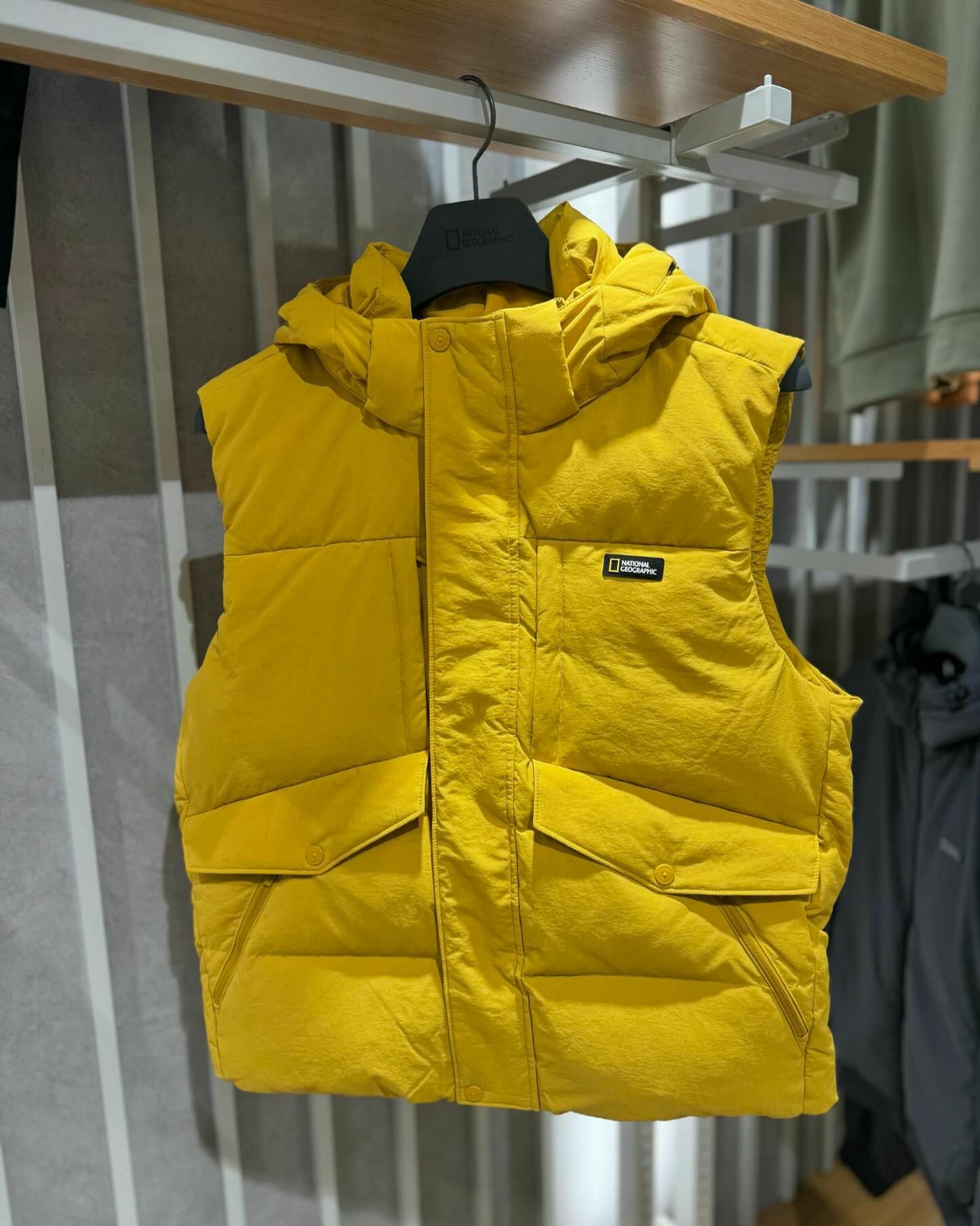 【代購】NATIONAL GEOGRAPHIC 國家地理 HELENA 連帽 羽絨 背心 N244UDV040