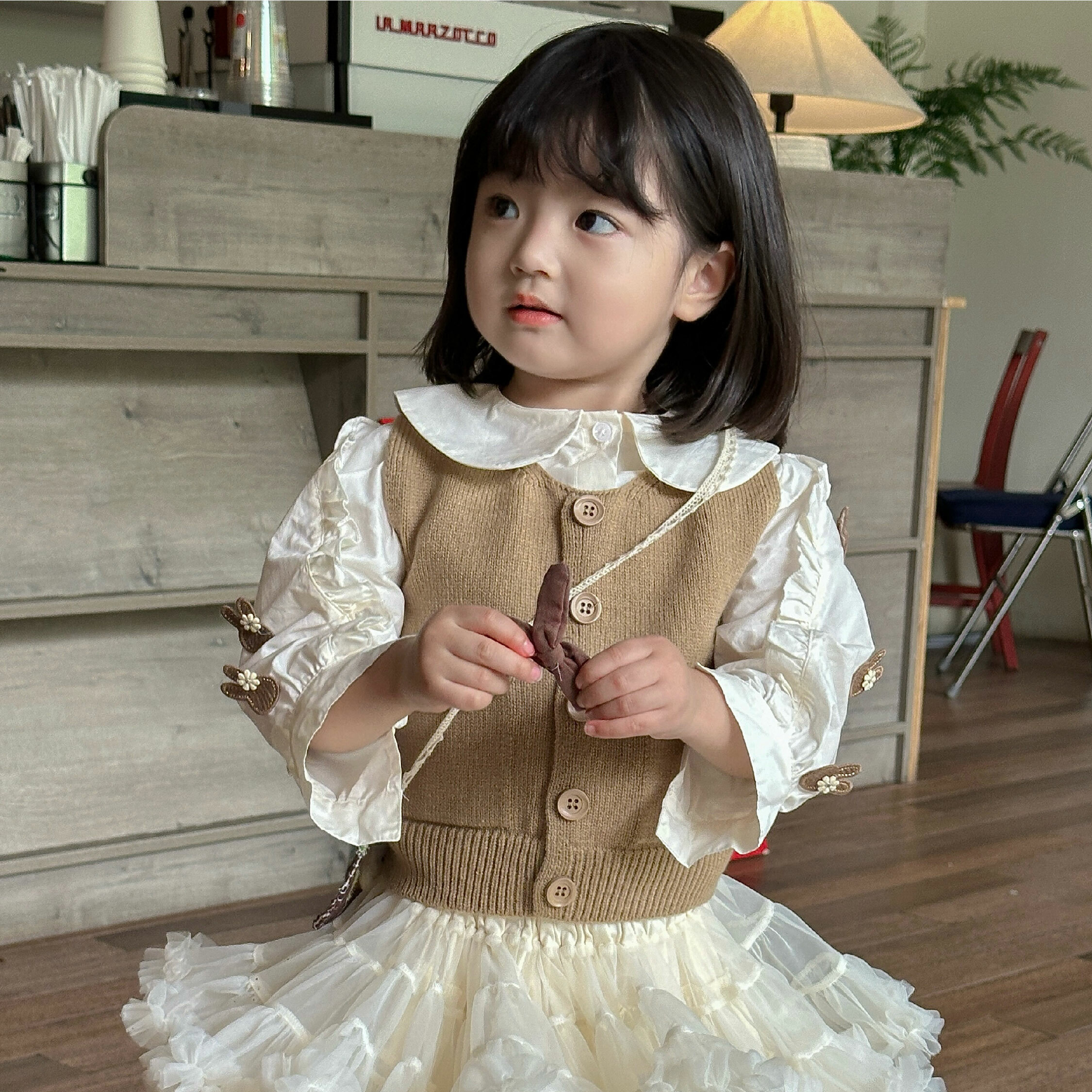 【H45484】質感花朵小兔兩件式套裝/上衣