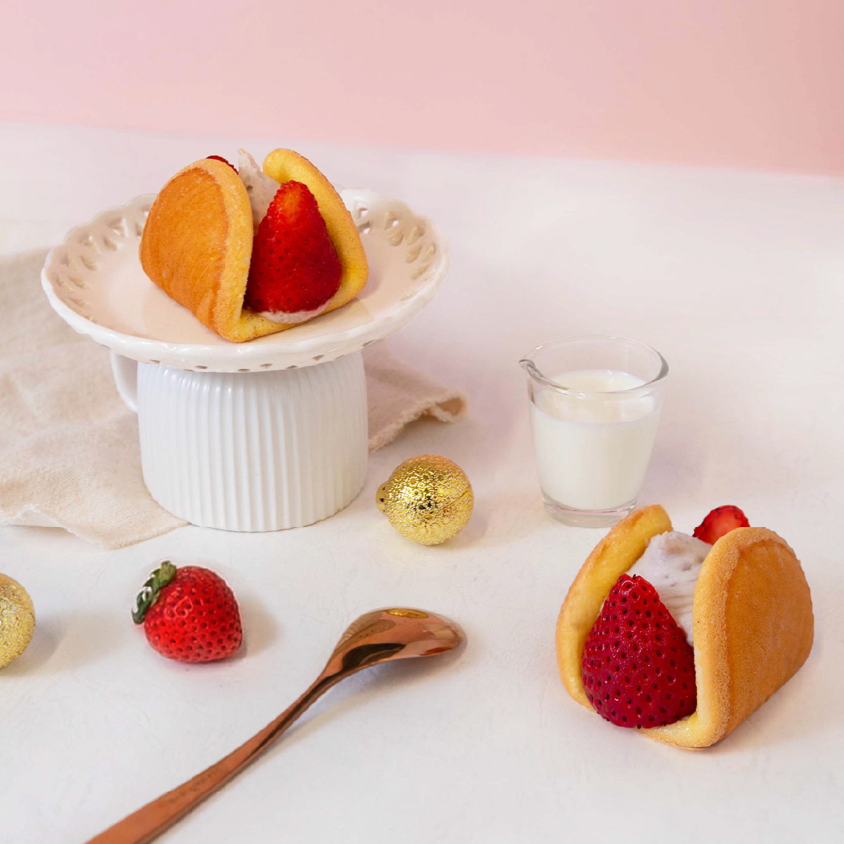 鮮草莓芋元寶（2入）【季節限定/大湖草莓/半月燒】