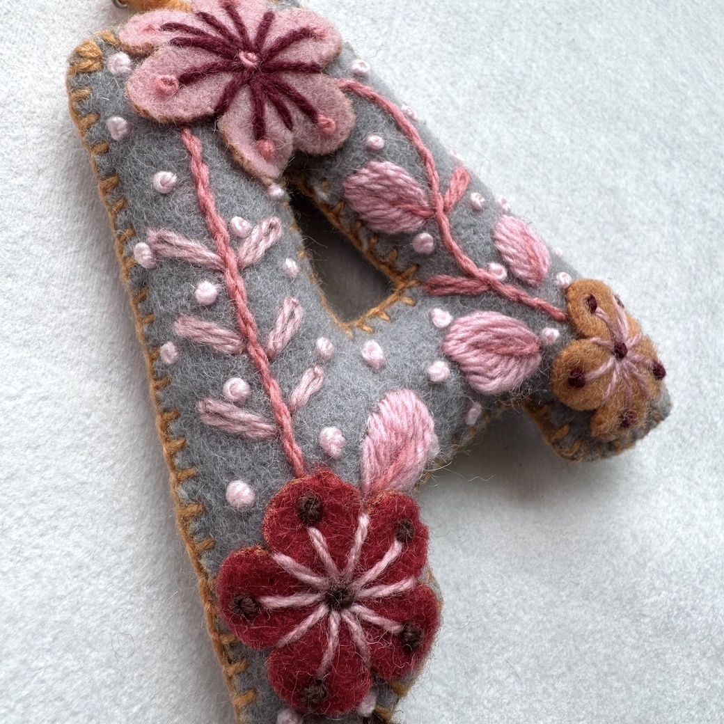 A | 字母吊飾 (流蘇款)