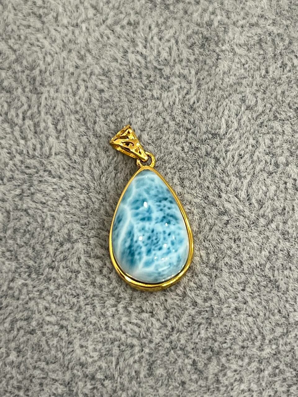 [S] GEMZ & CO MXJ GOOD GRADE LARIMAR TEARDROP PENDANT WITH GOLD CASING, Y303 (Y303)