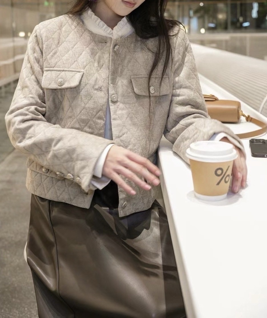 精品感輕絨小香外