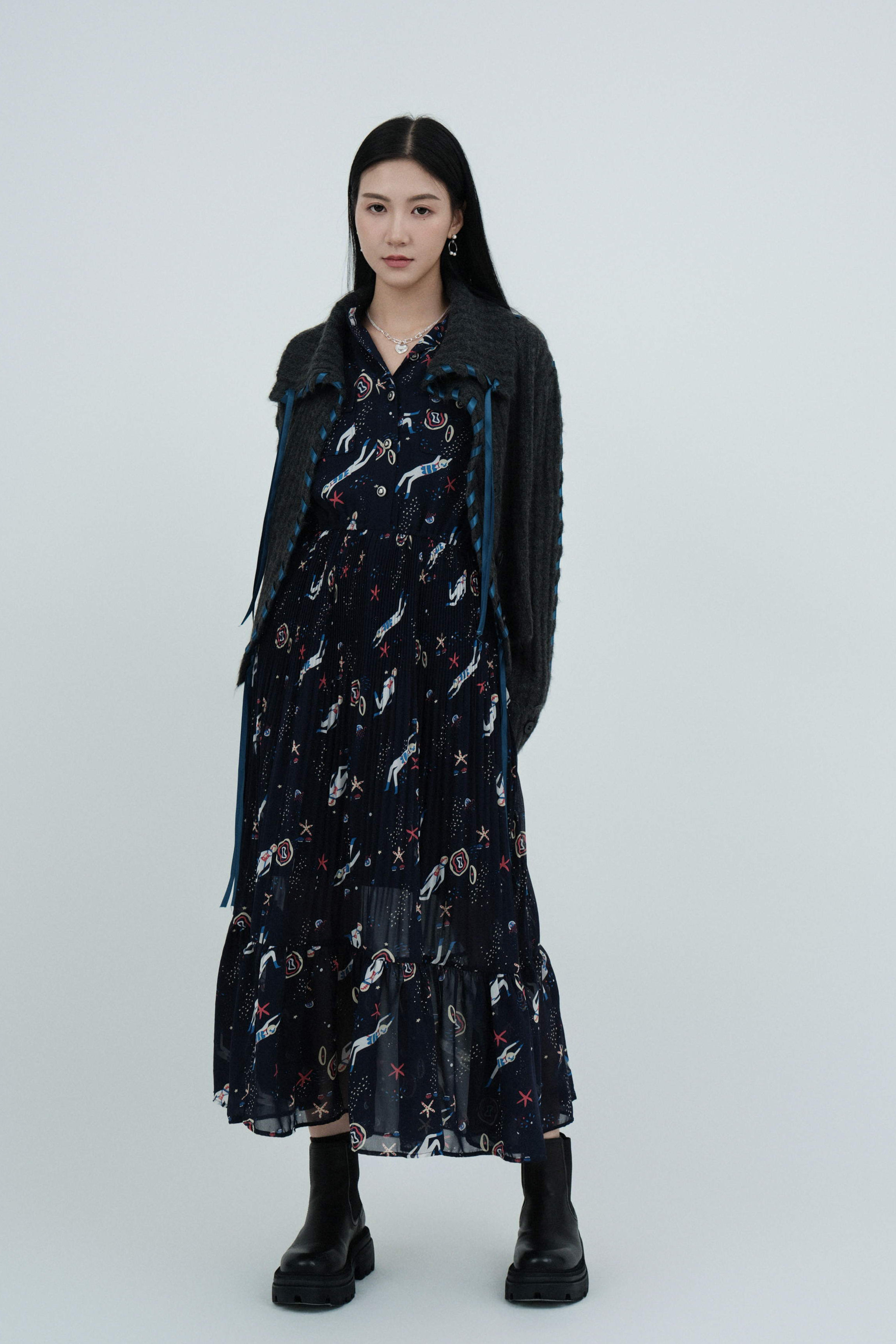 FW24_0190（外套＋連身裙）