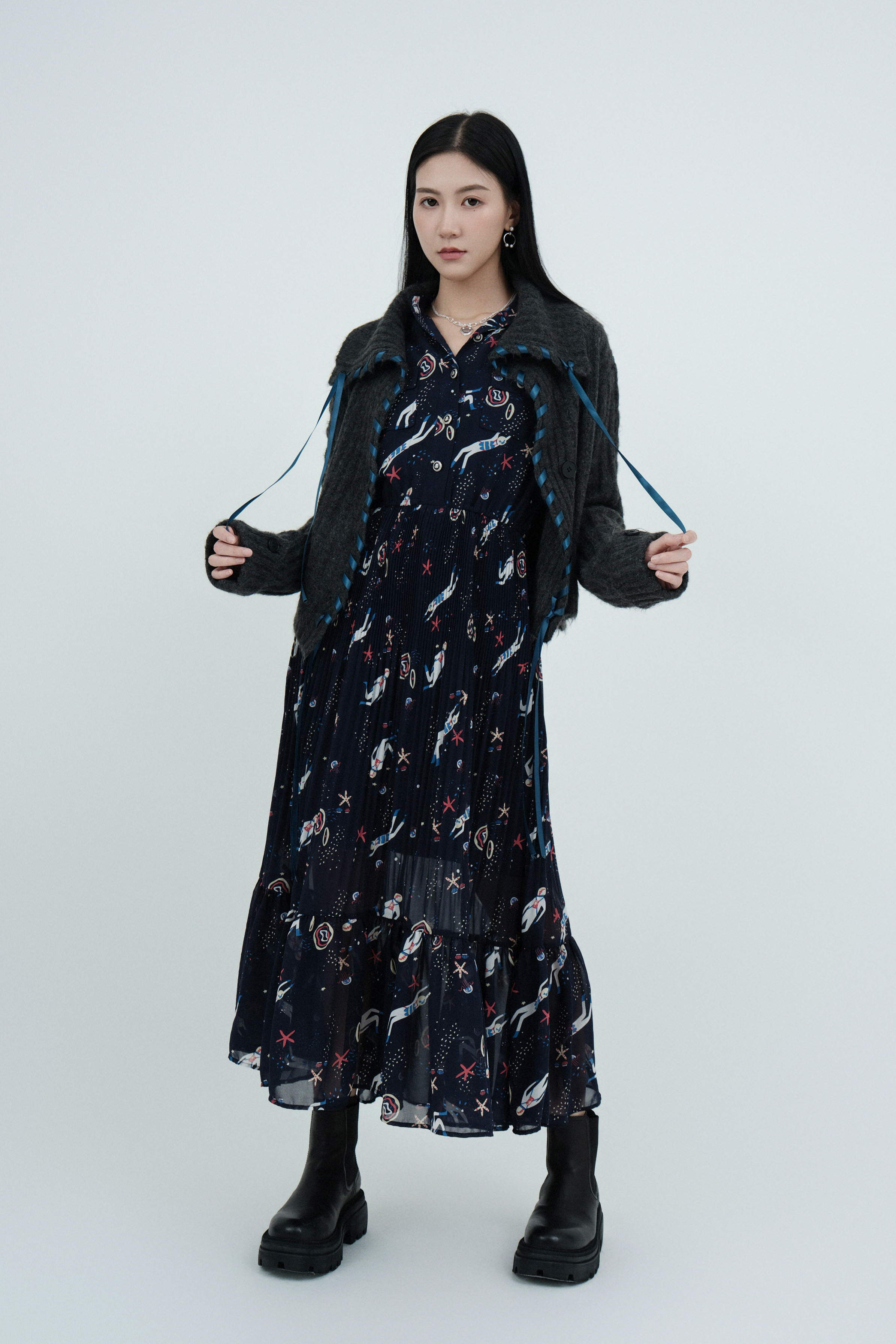 FW24_0190（外套＋連身裙）