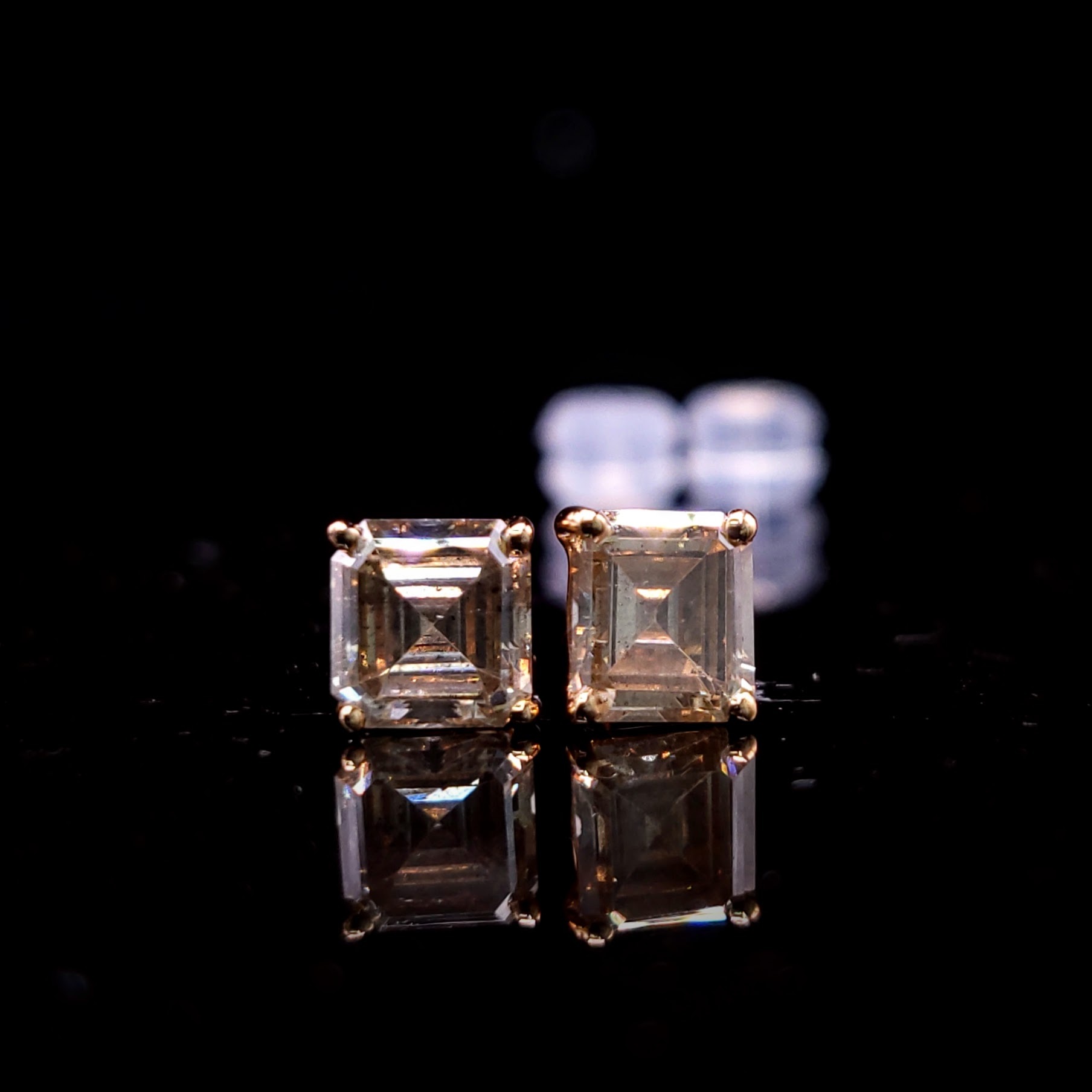 全新18K玫瑰金【主石1卡22份方形鑽石】耳環