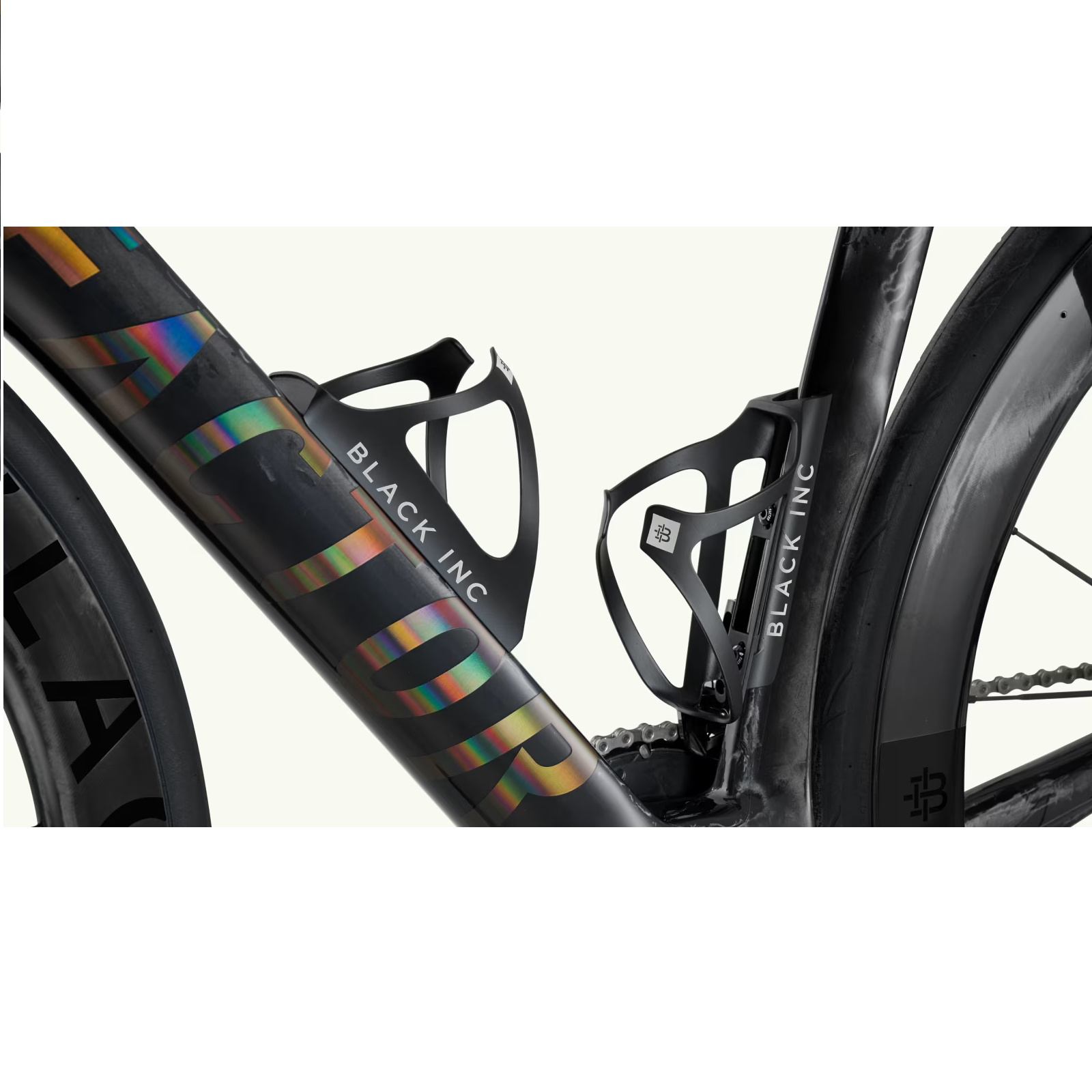 Black Inc 碳纖維水壺架 Ostro 2024 用