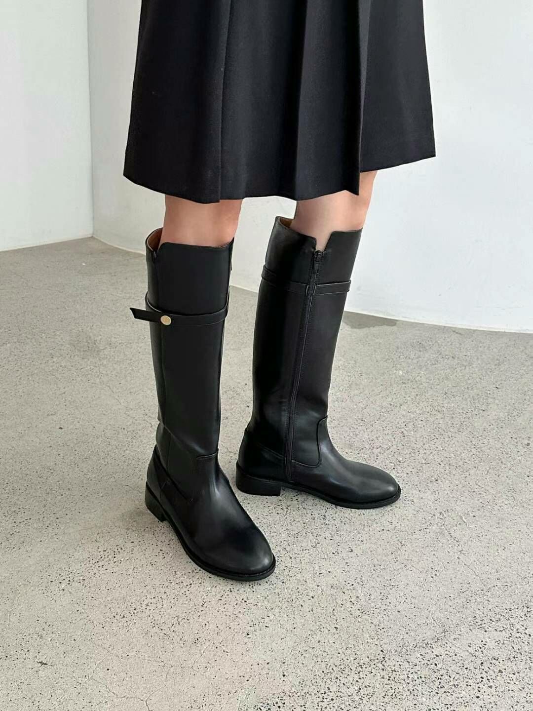 SH3220 小金扣拉鍊長靴 *足碼*
