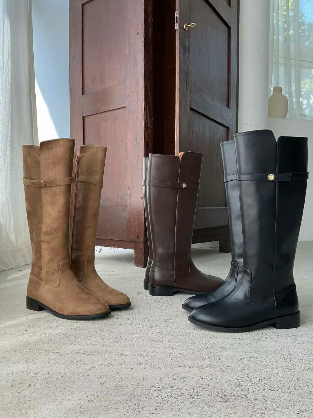 SH3220 小金扣拉鍊長靴 *足碼*