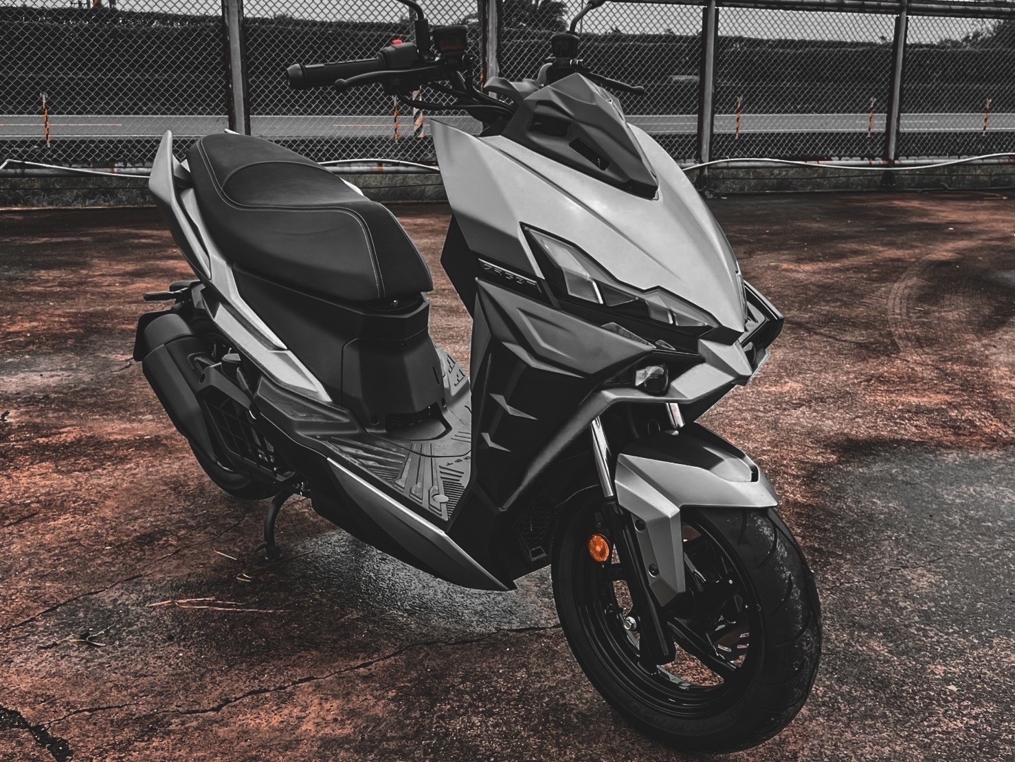 【冠威】DRG BT 二代目 2.0 獵爪寬體 造型 側導 素材