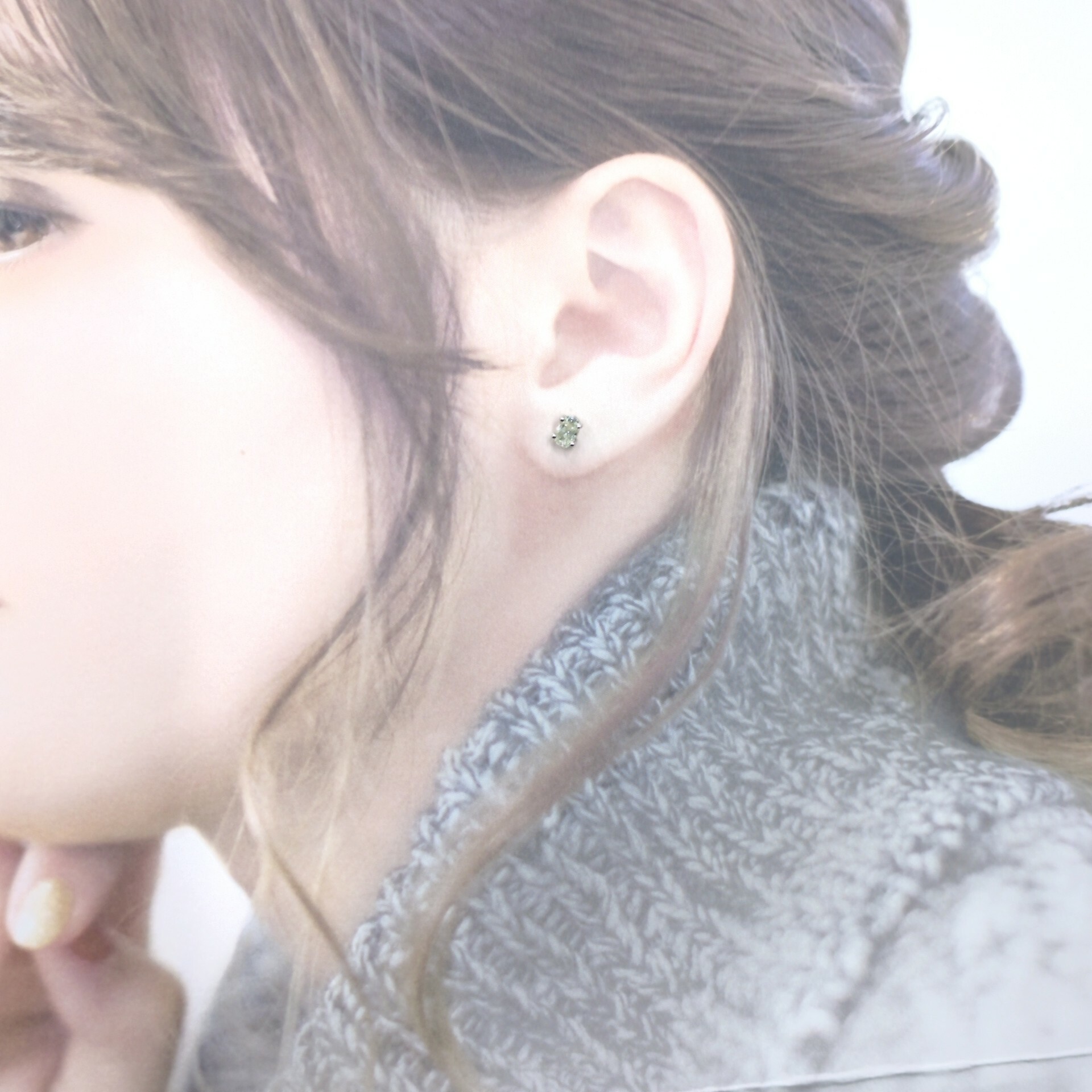 全新18K白金【主石97份蛋形鑽石】耳環