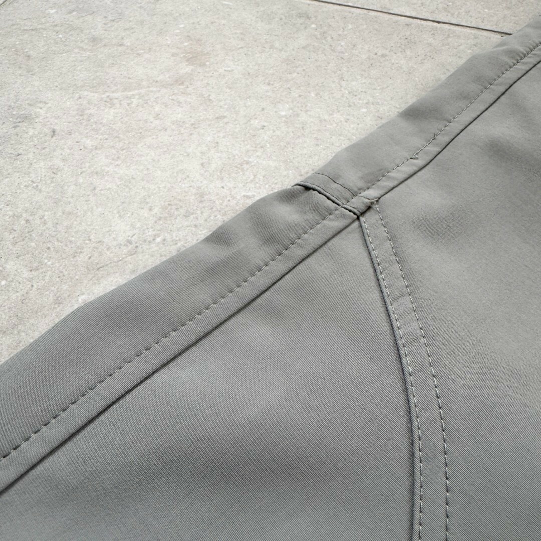 #1750 立體車線剪裁拉繩長褲細節照