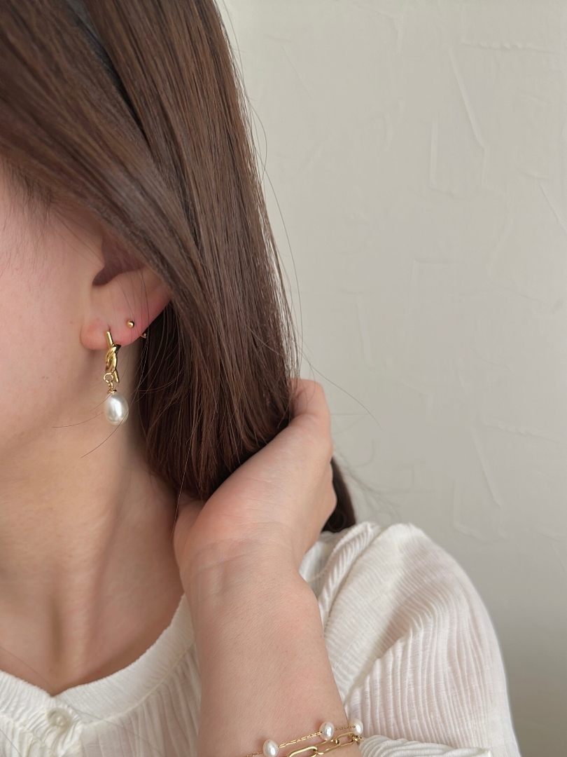 SS pearl with knot pierce