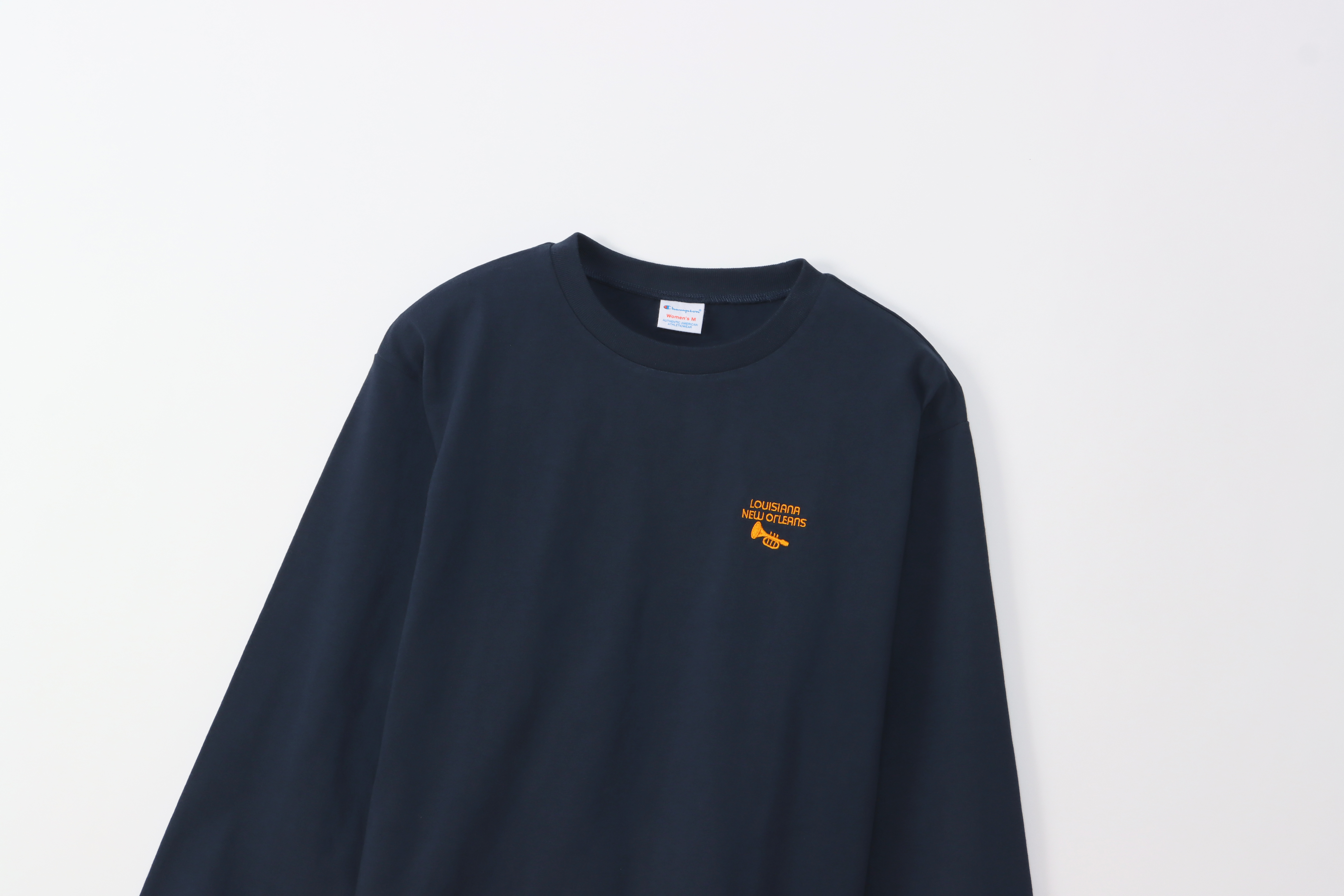 女款- CASUAL刺繡地名LOGO 長袖上衣-深藍（CW-W405-370）