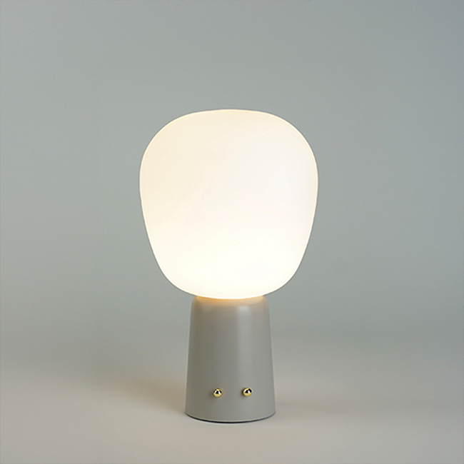 Merlot 白玉玻璃行動桌燈