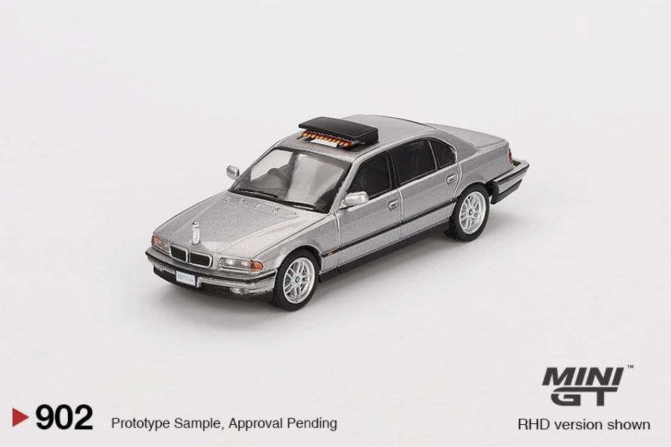 【預訂】Mini GT #902 BMW 750IL "Tomorrow Never Dies"  / English Blister Packaging