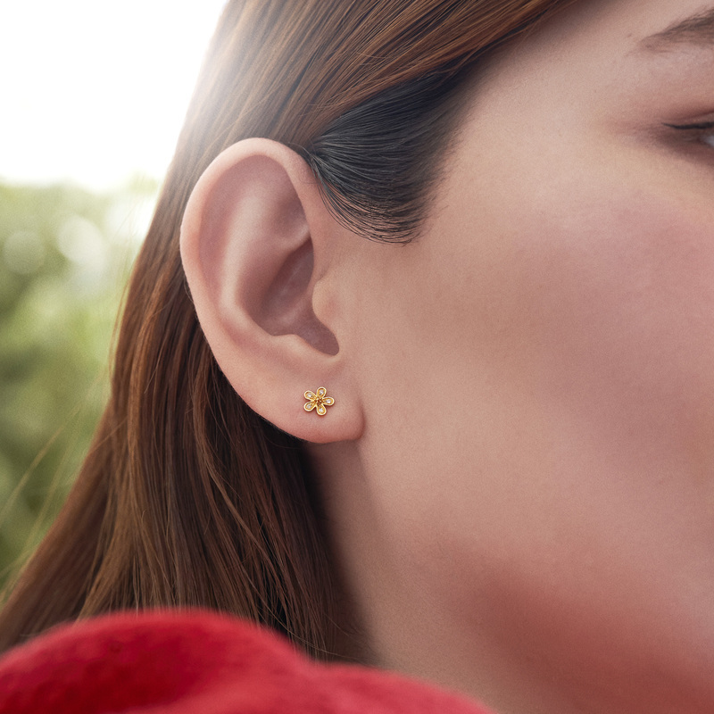 溫柔花造型鑽石耳環