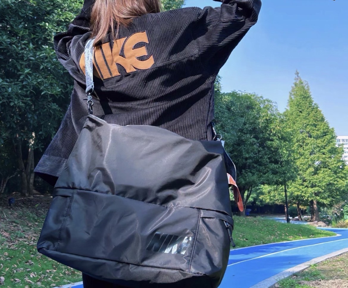 預購 Nike「乾濕分離」3-Way包