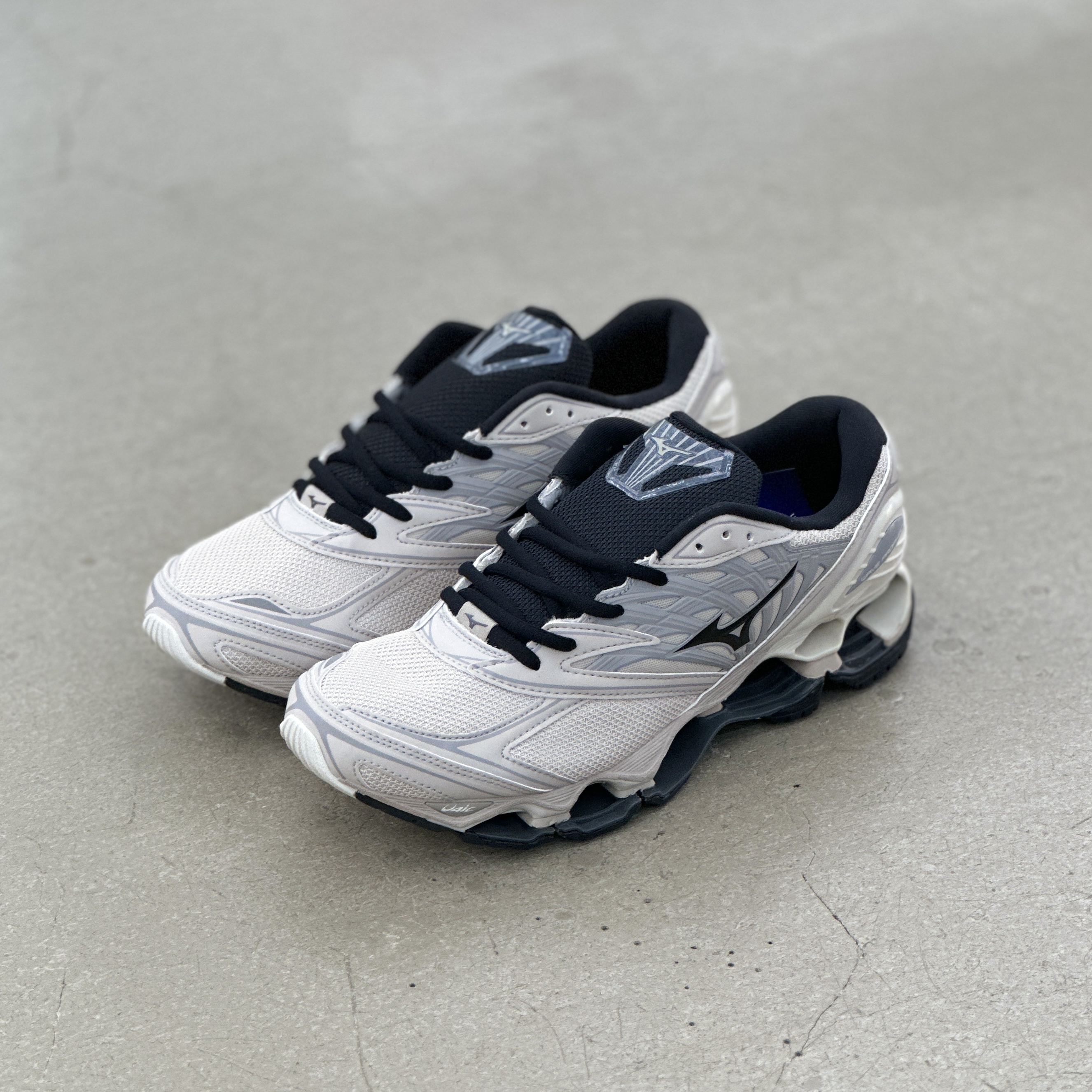 Mizuno Wave Prophecy LS Silver Cloud