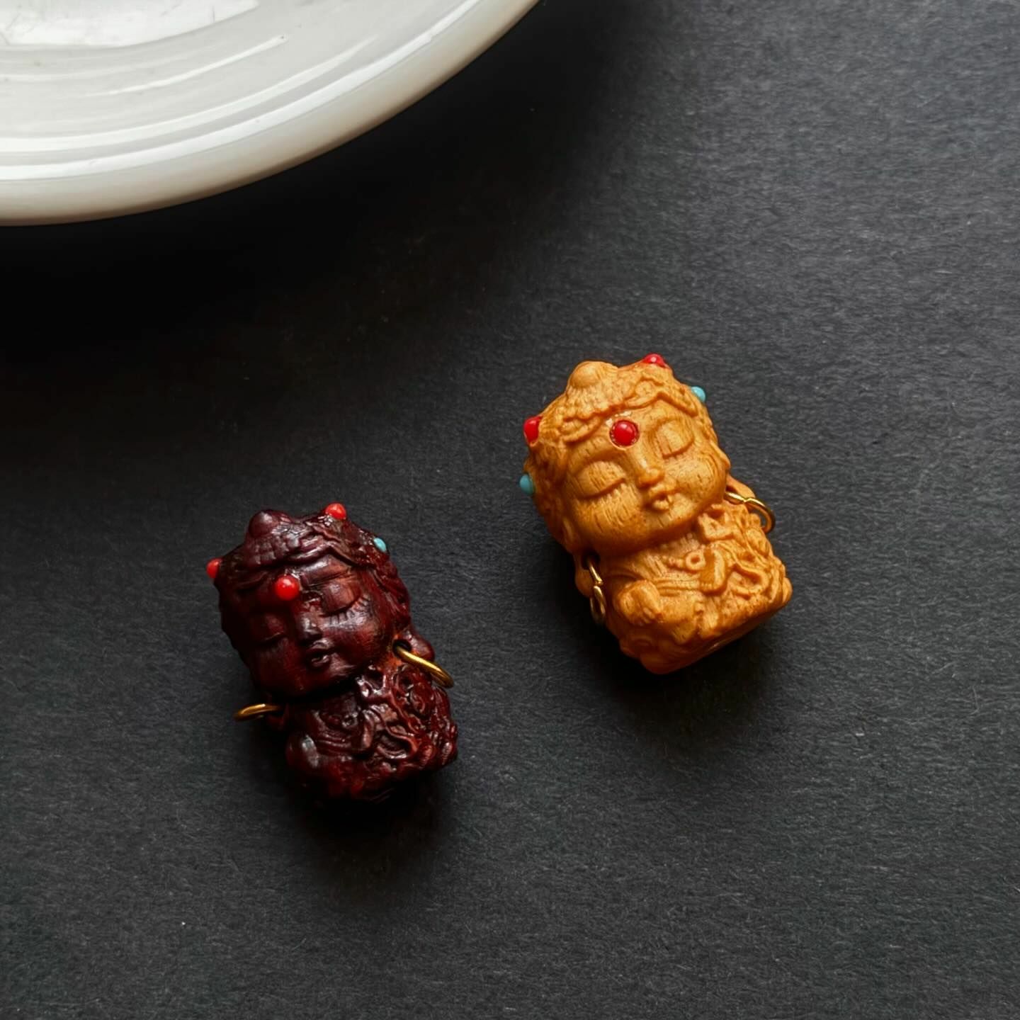 [原石] 檀木 度母 通孔串珠配件