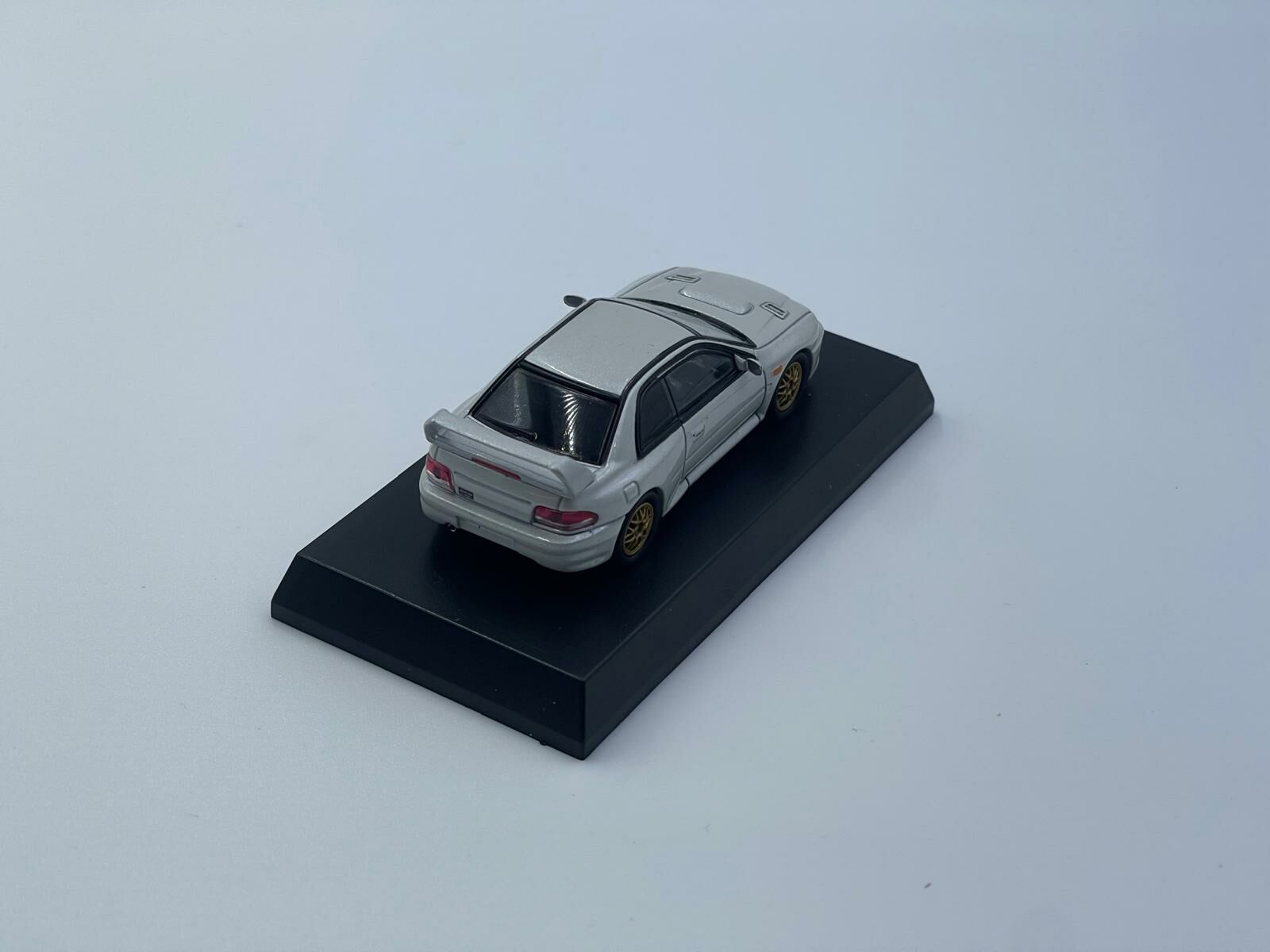 KYOSHO SUBARU IMPREZA 22B STI VERSION WHITE