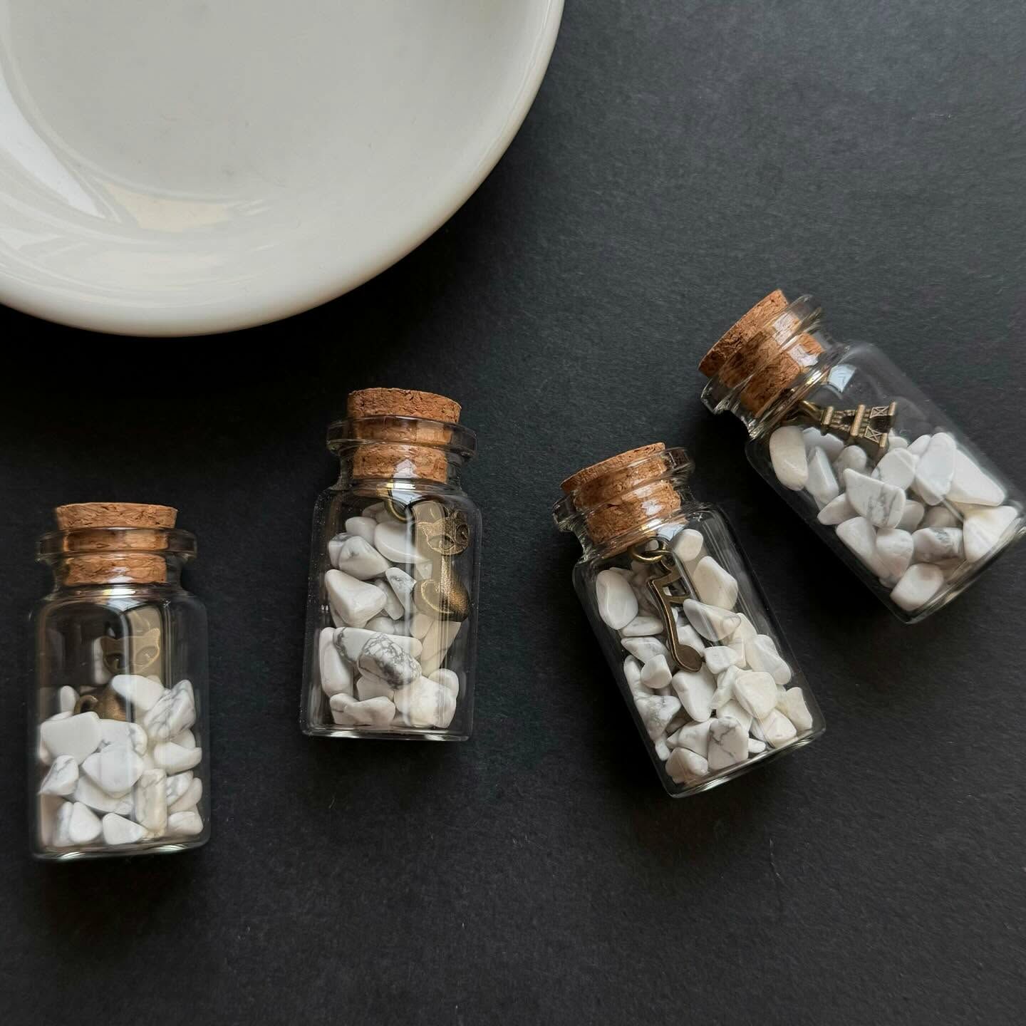 [原石] 白松石 許願瓶