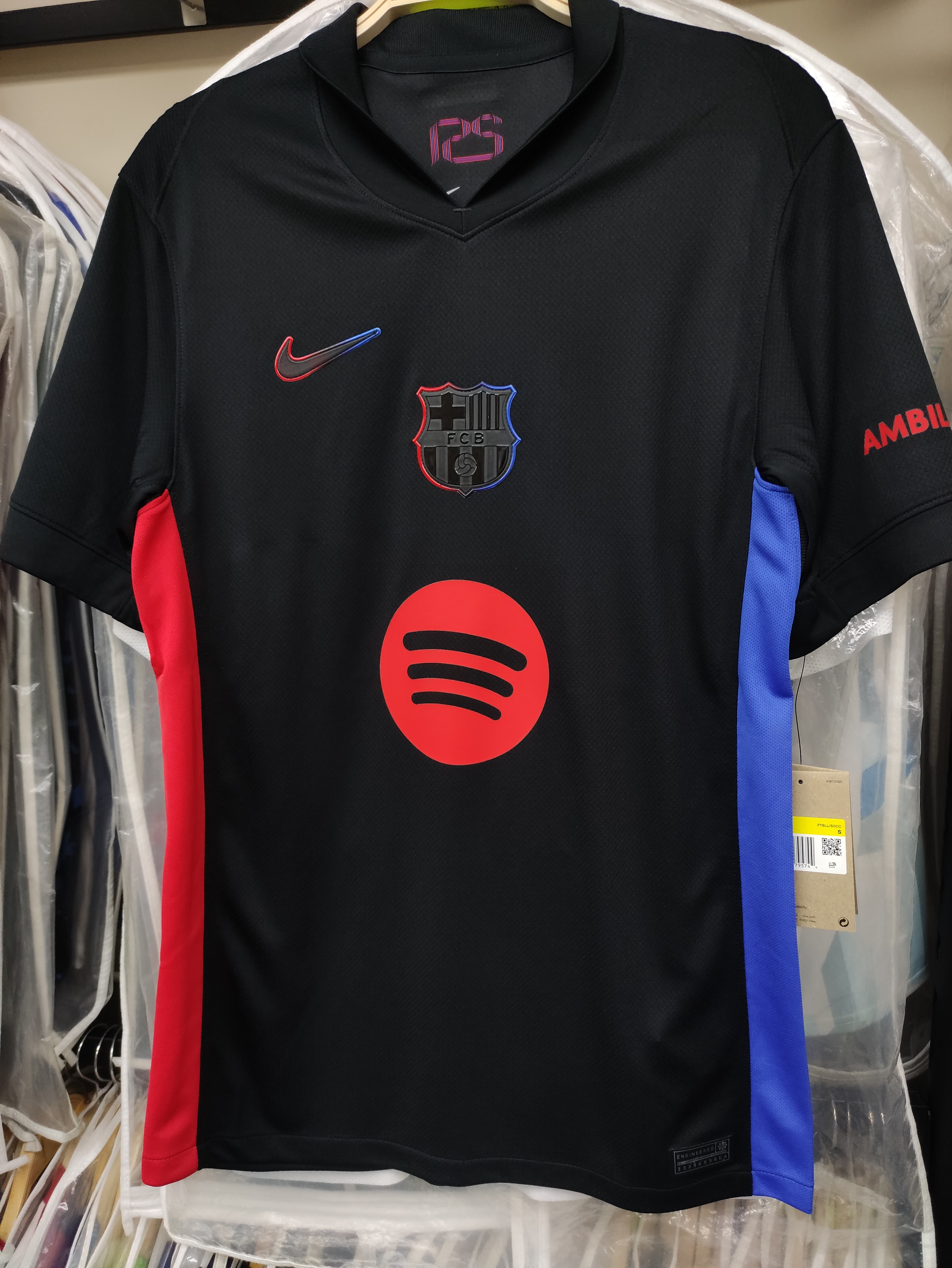 24-25巴塞隆拿作客耶馬球迷版球衣